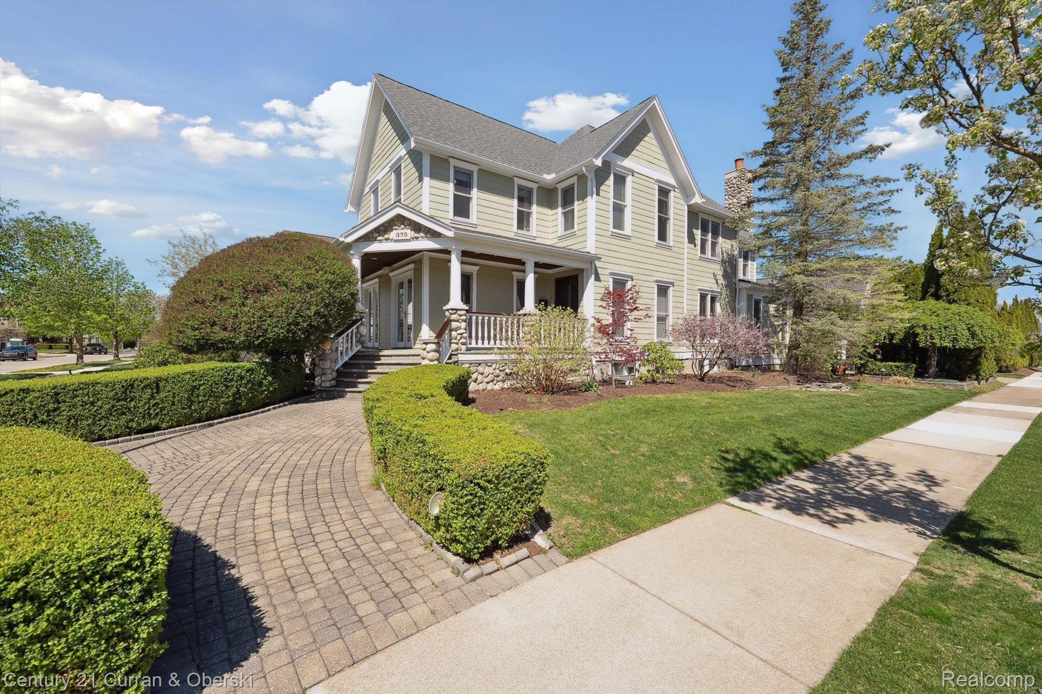 375 CATALPA Drive