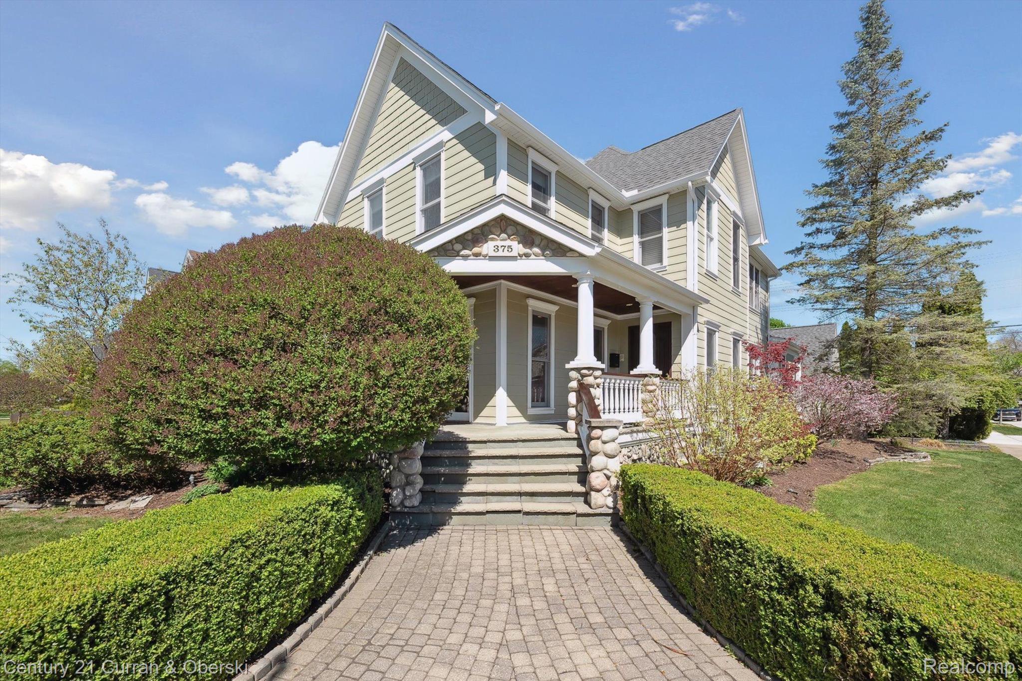 375 CATALPA Drive