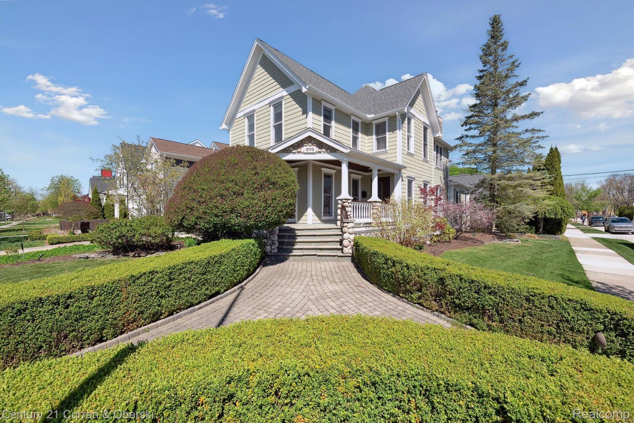 375 CATALPA Drive