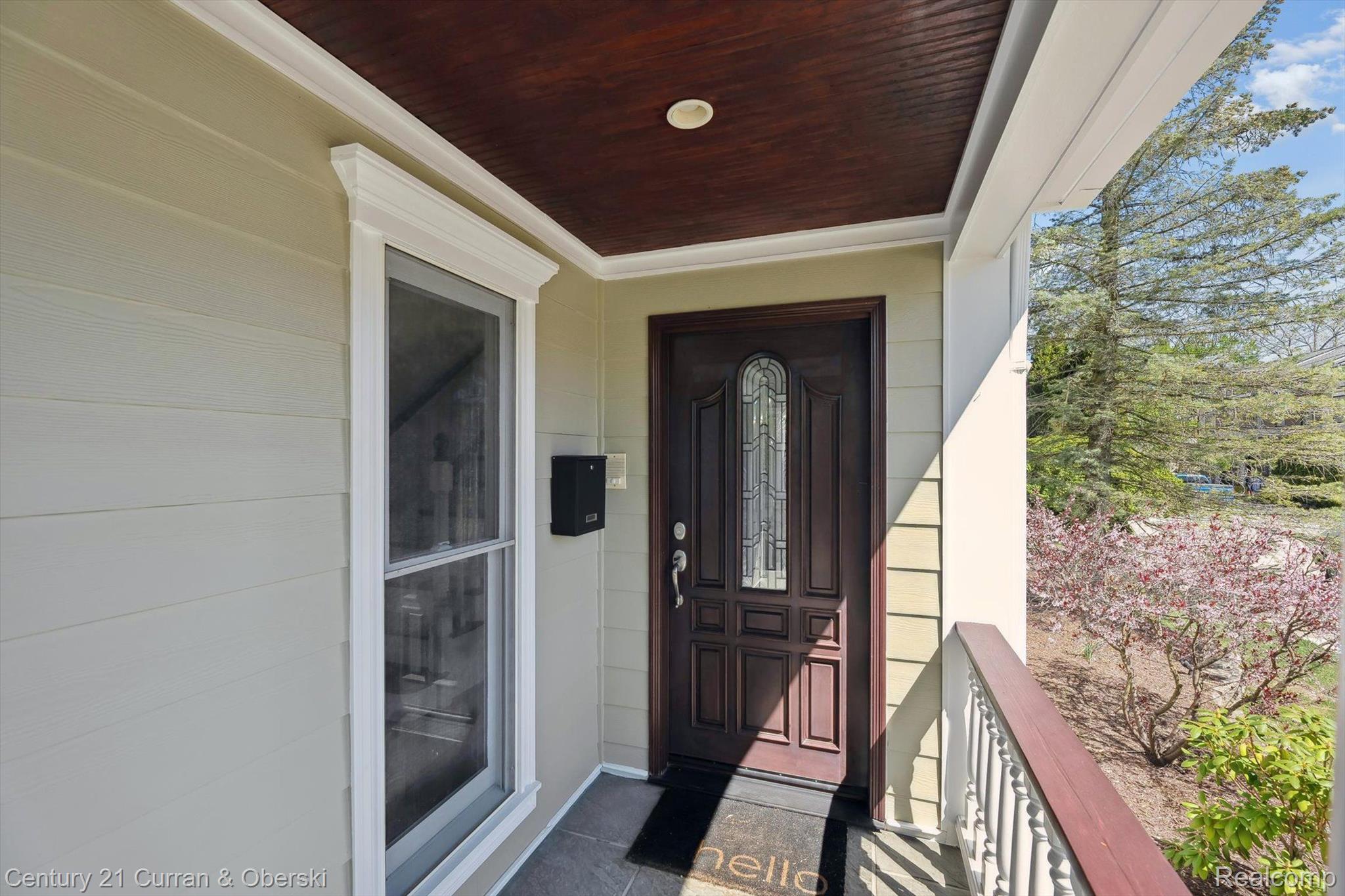 375 CATALPA Drive