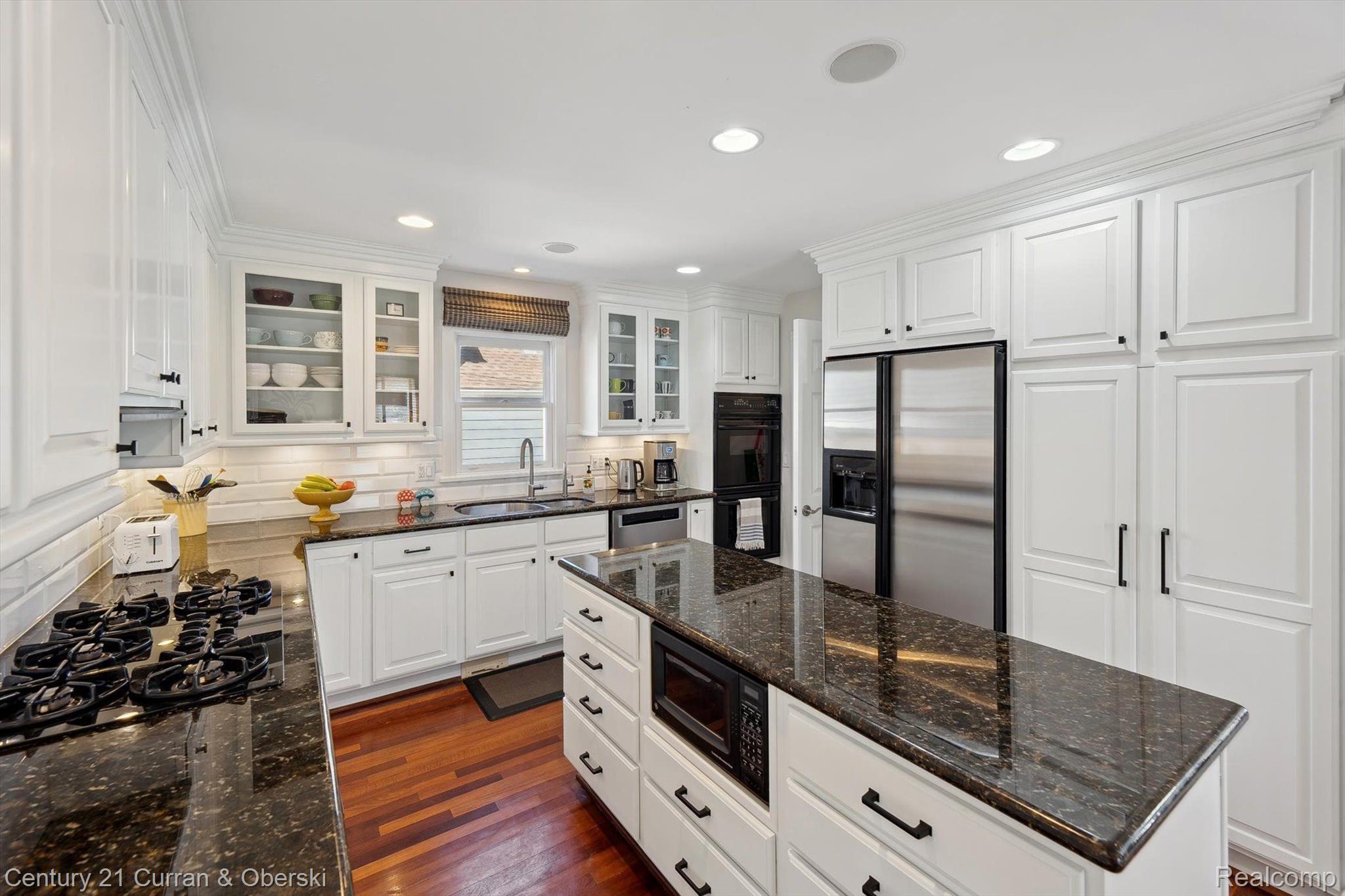 375 CATALPA Drive
