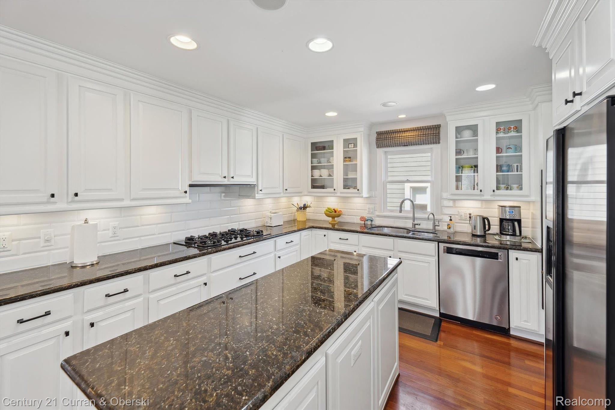 375 CATALPA Drive