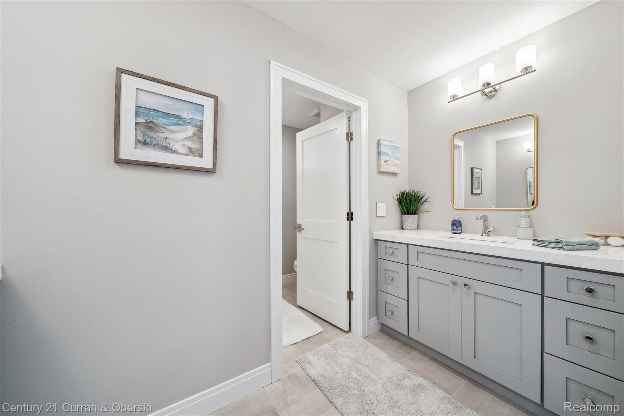1663 FAIRWAY Drive