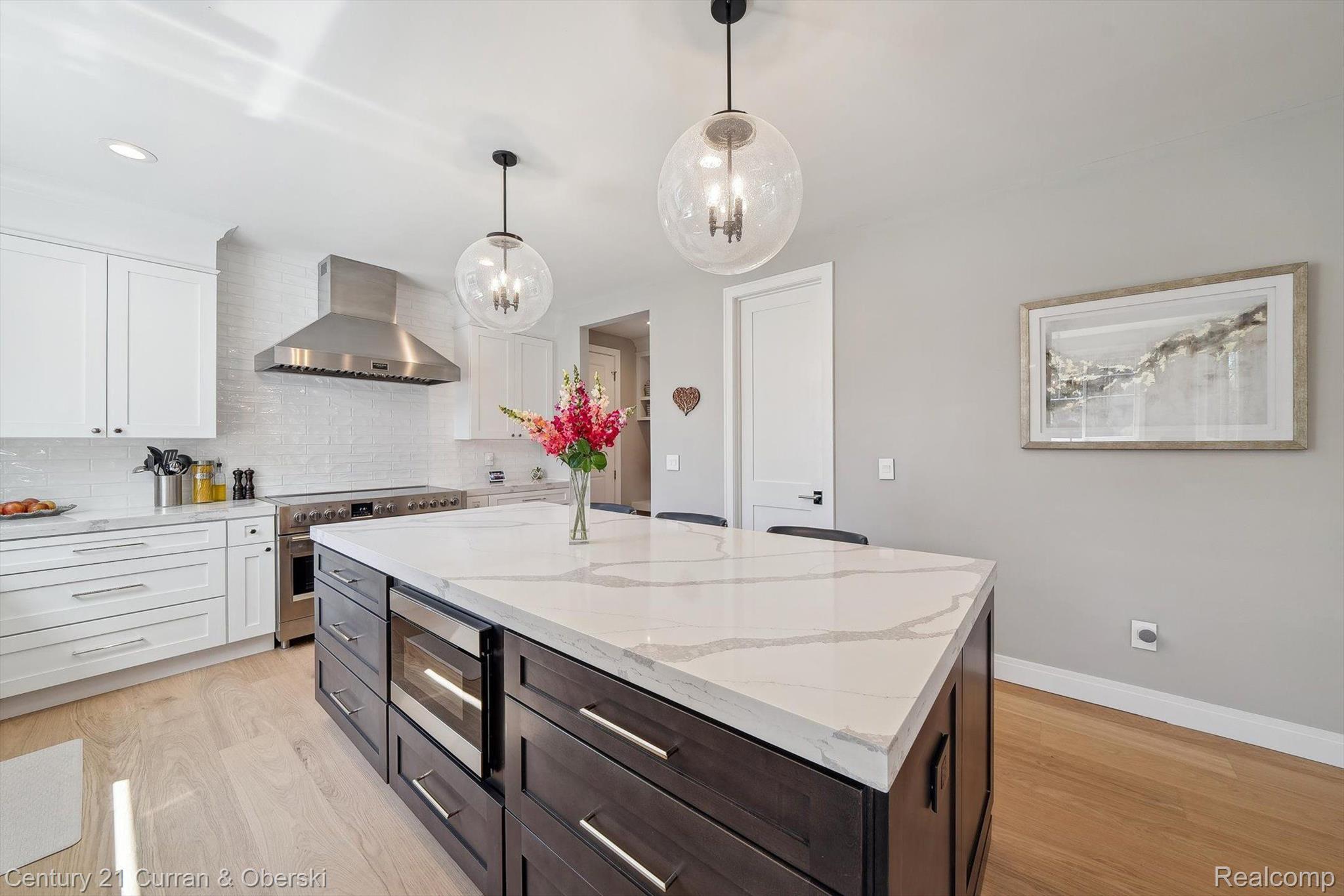 1663 FAIRWAY Drive