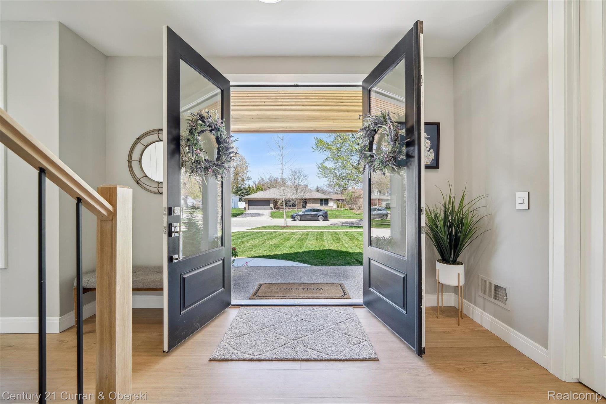 1663 FAIRWAY Drive