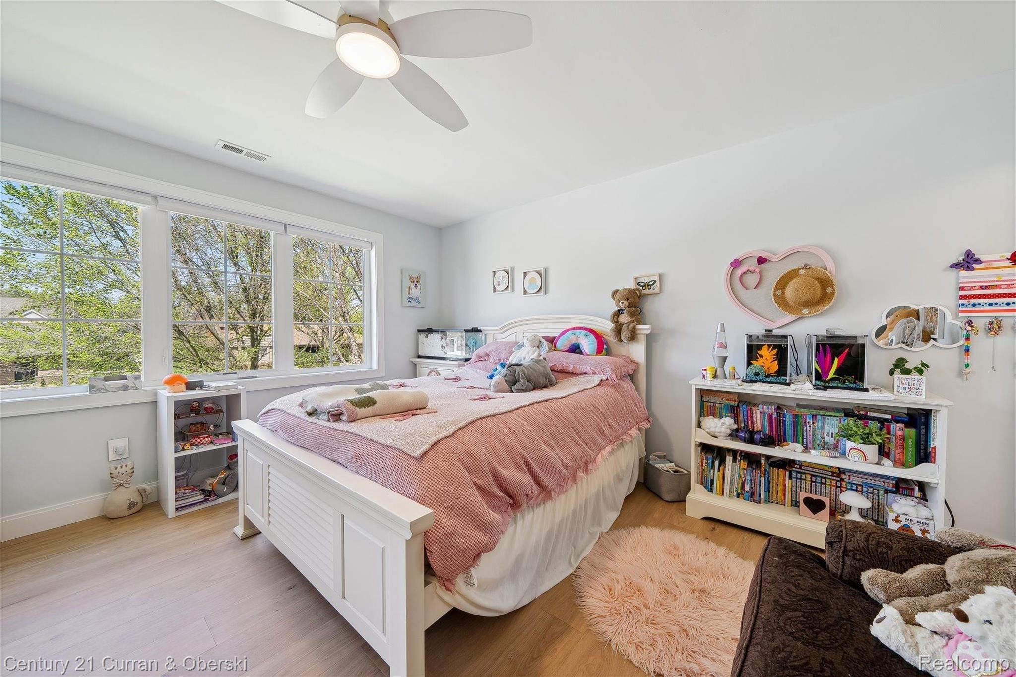 1663 FAIRWAY Drive