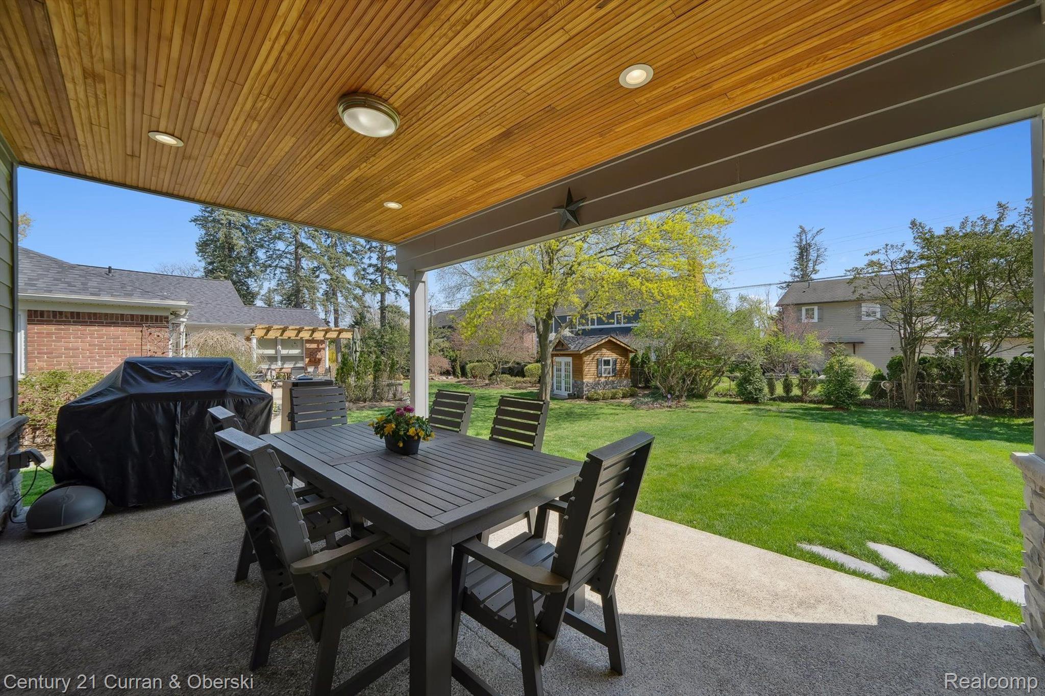 1663 FAIRWAY Drive