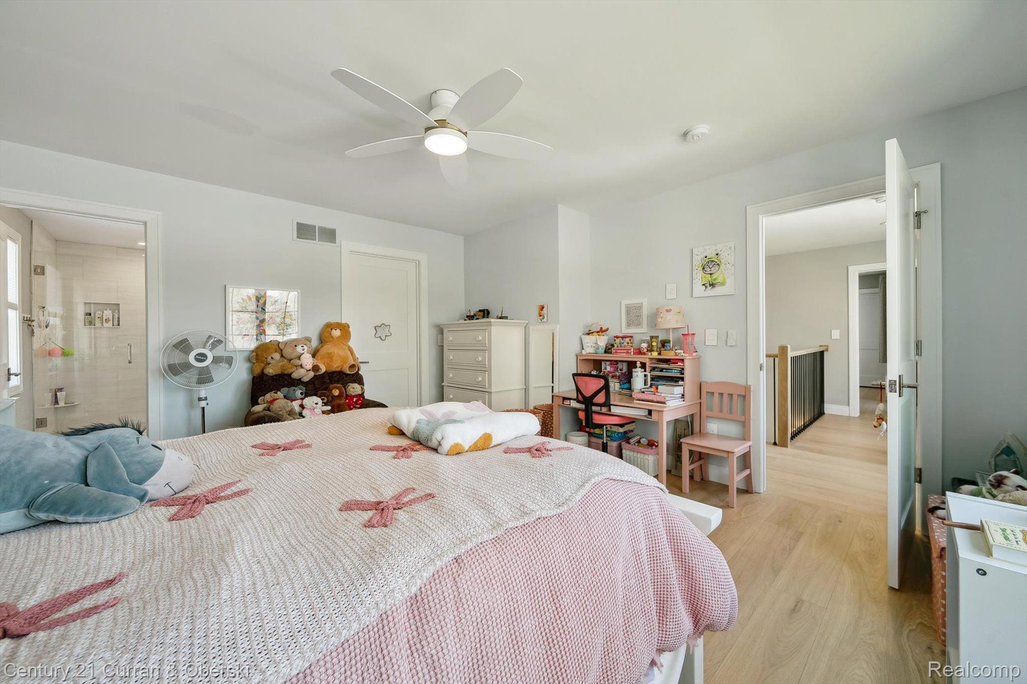 1663 FAIRWAY Drive