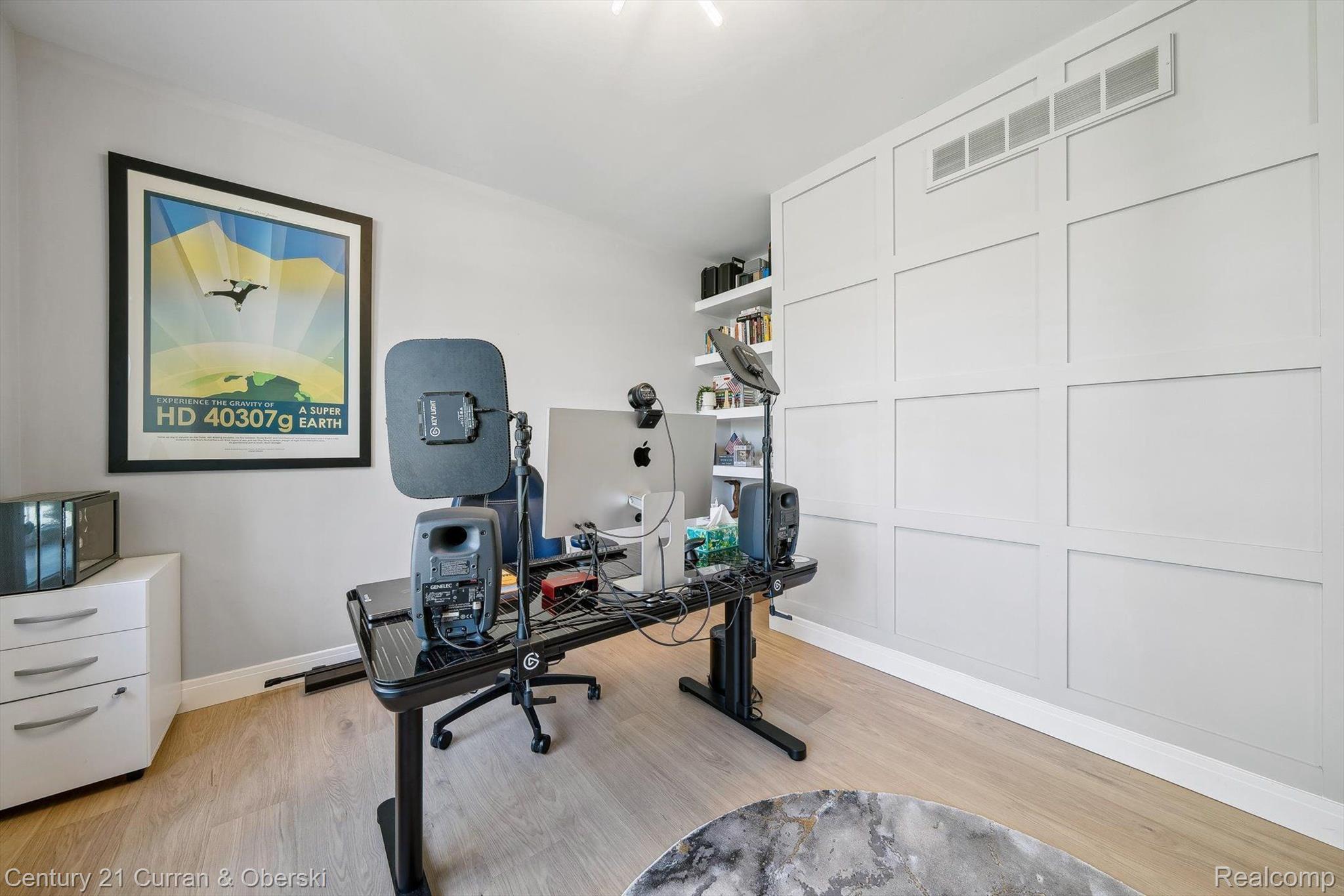1663 FAIRWAY Drive