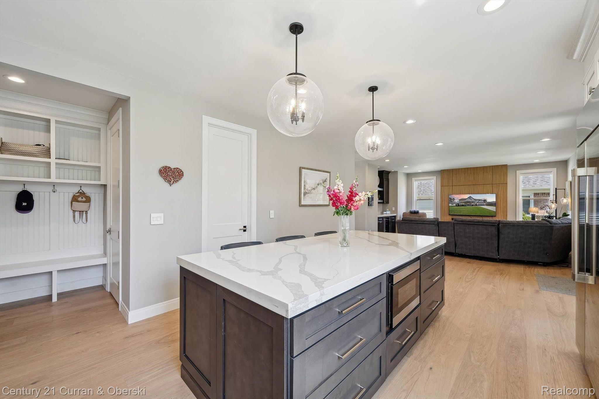 1663 FAIRWAY Drive