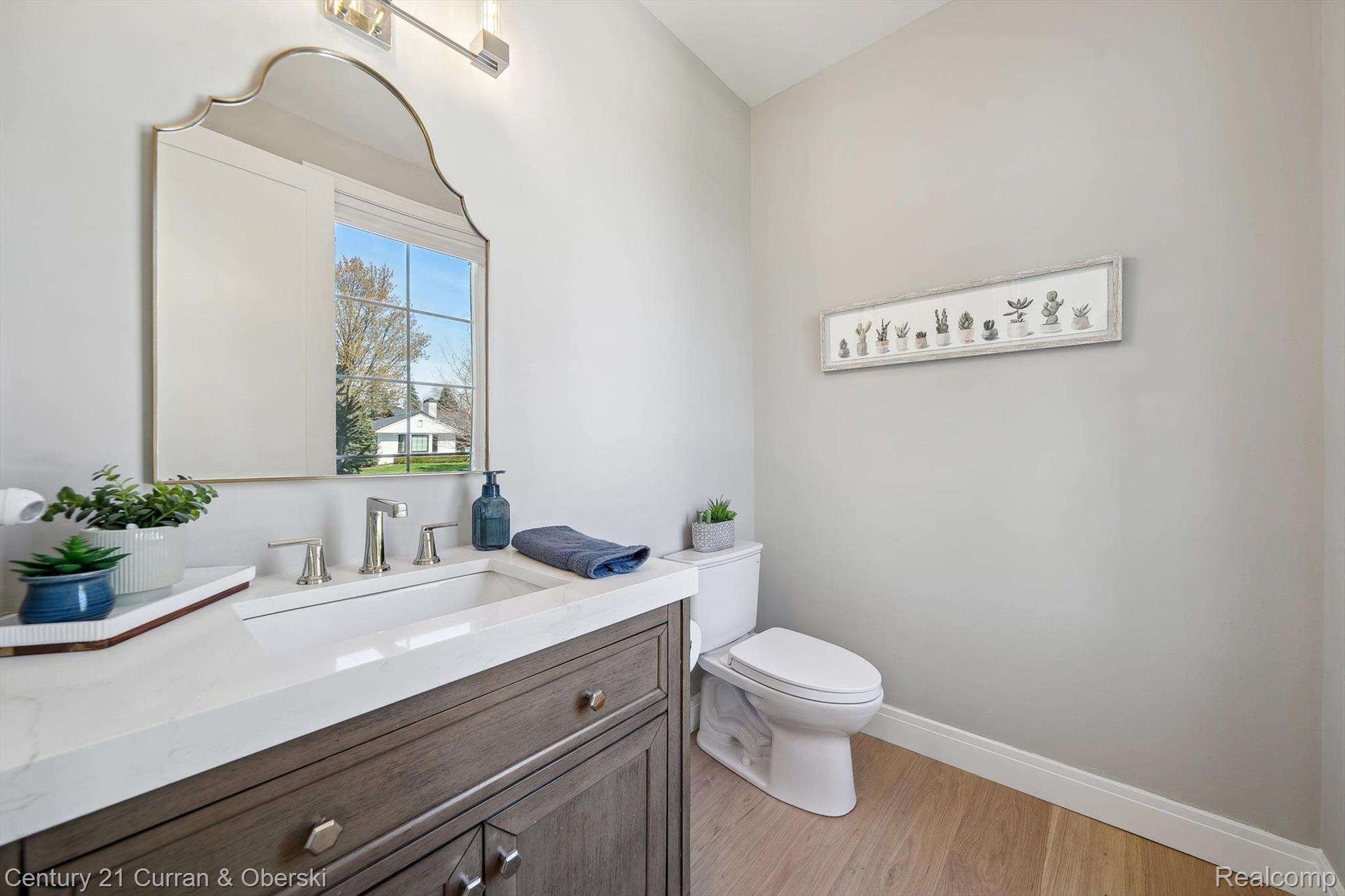 1663 FAIRWAY Drive