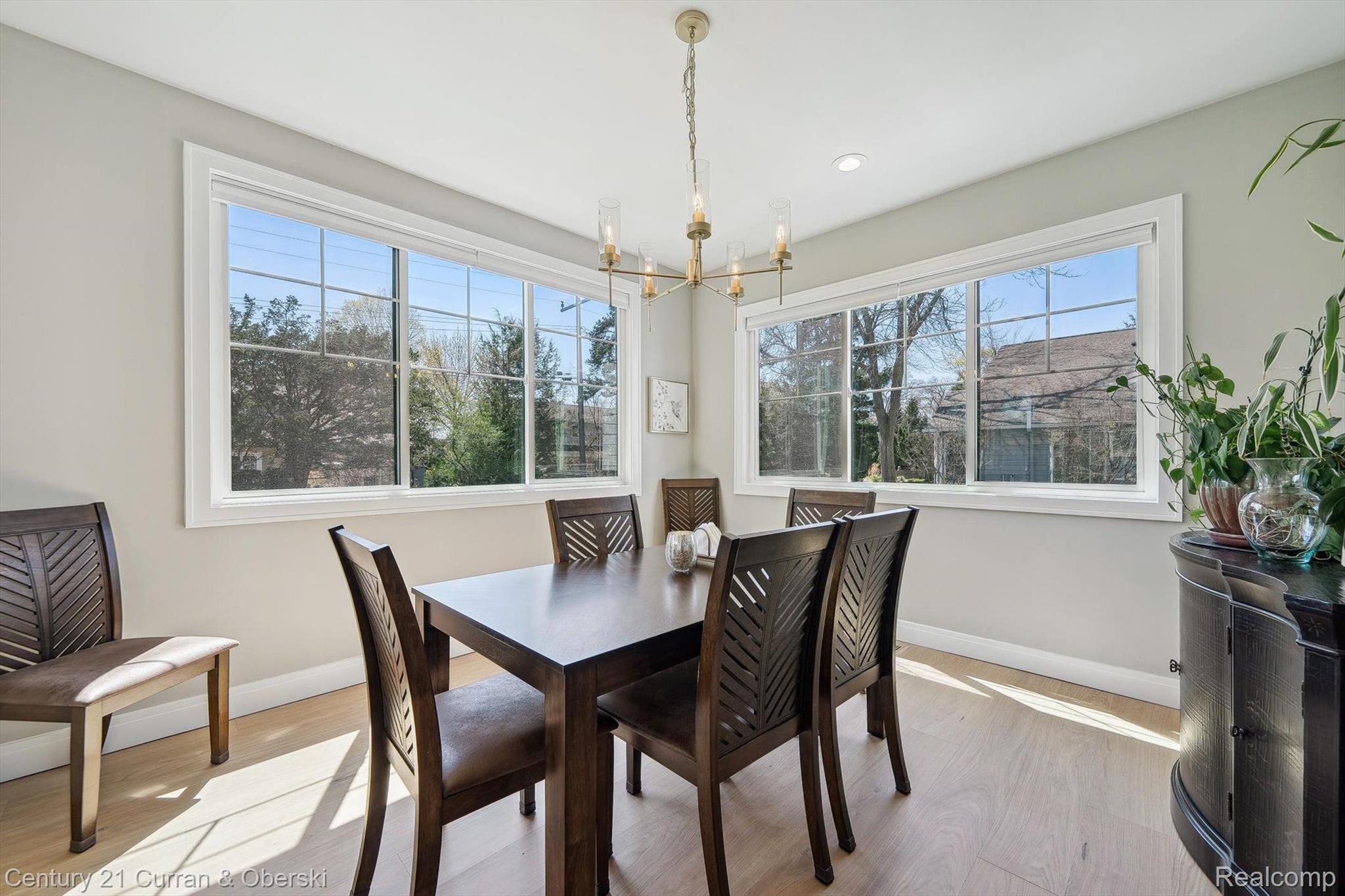 1663 FAIRWAY Drive