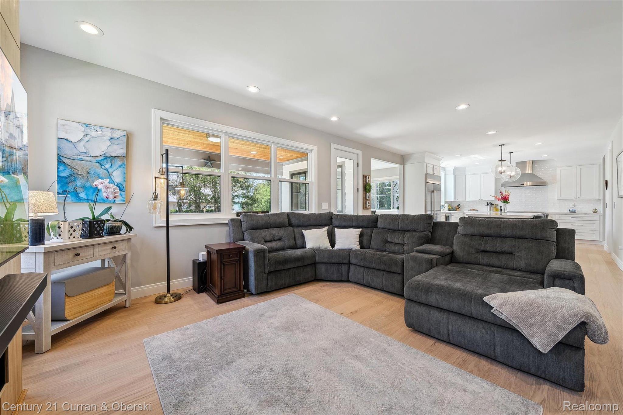 1663 FAIRWAY Drive