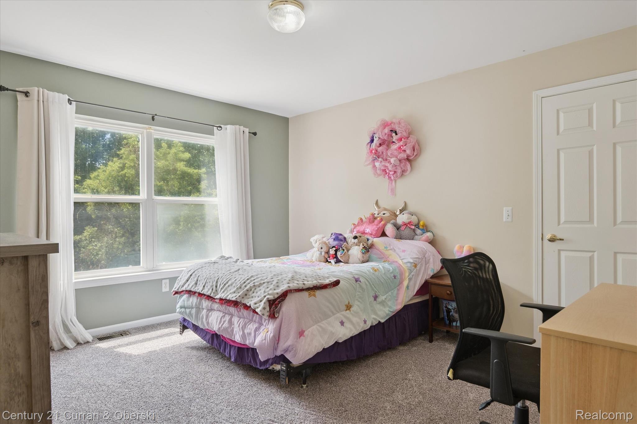 4025 Forest Edge Drive