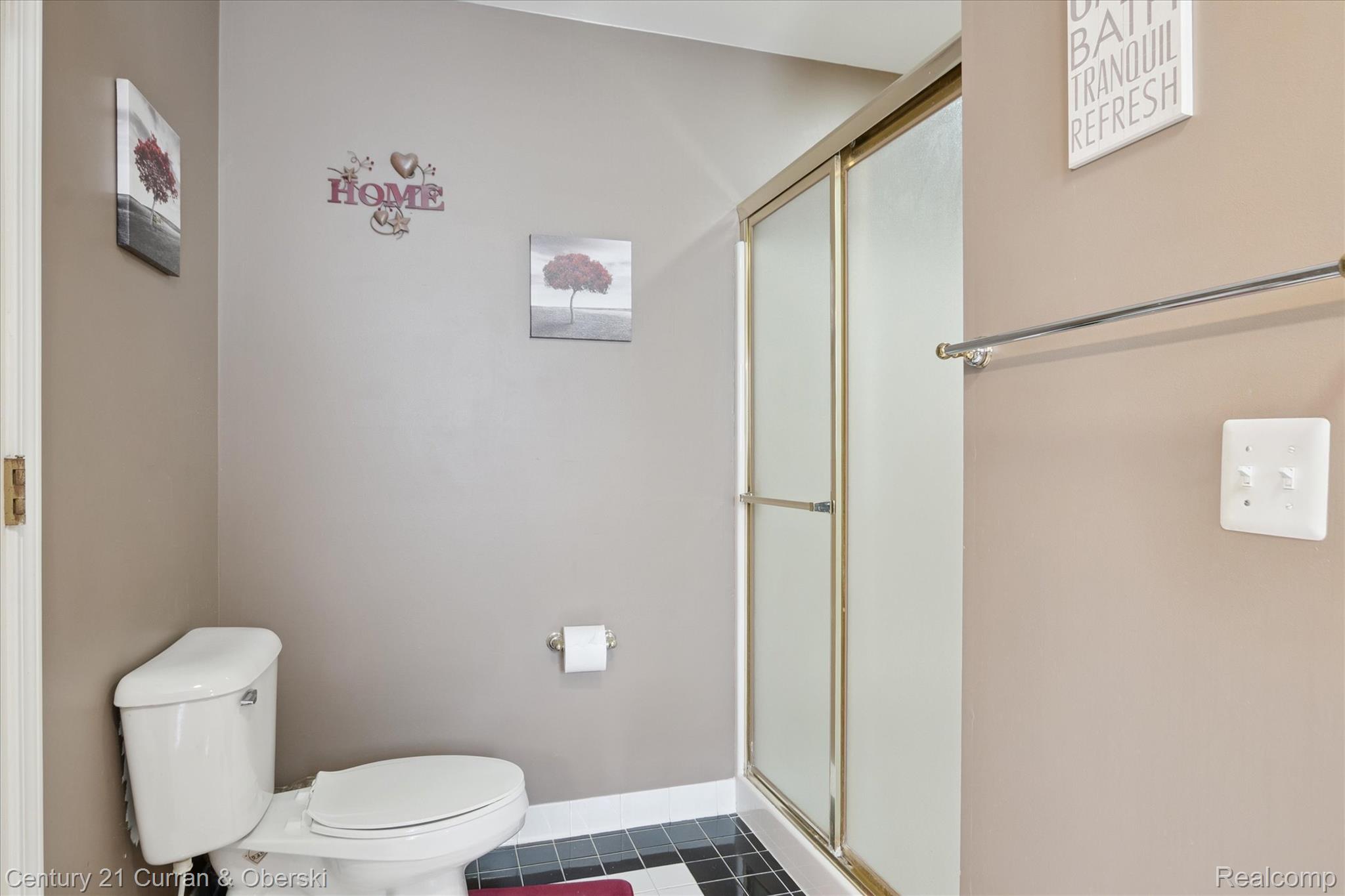 4025 Forest Edge Drive