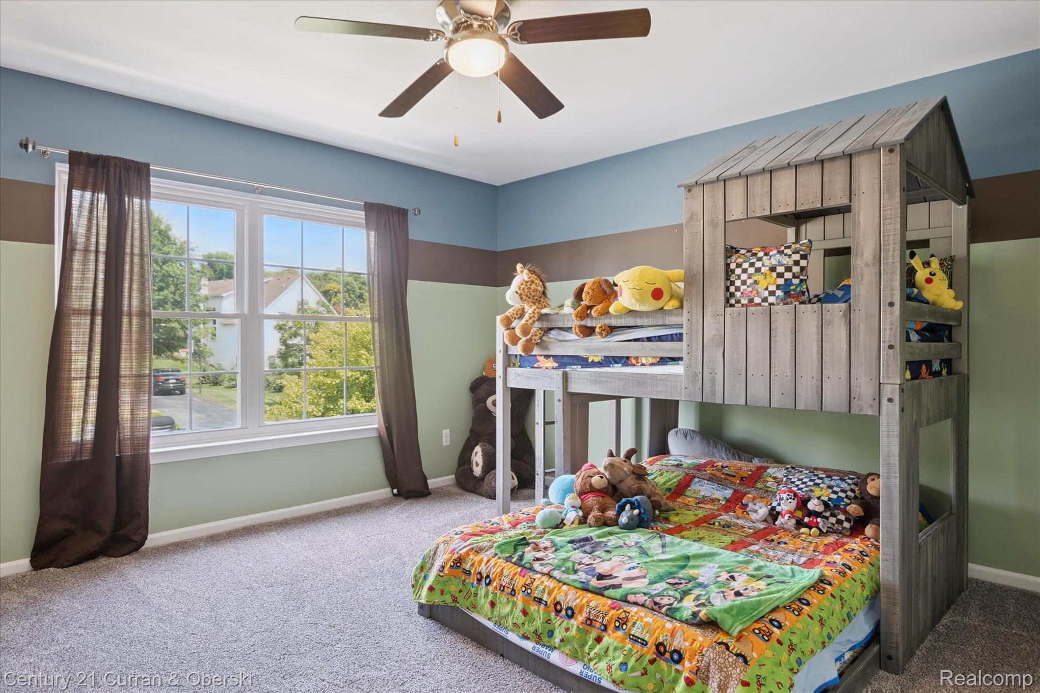 4025 Forest Edge Drive