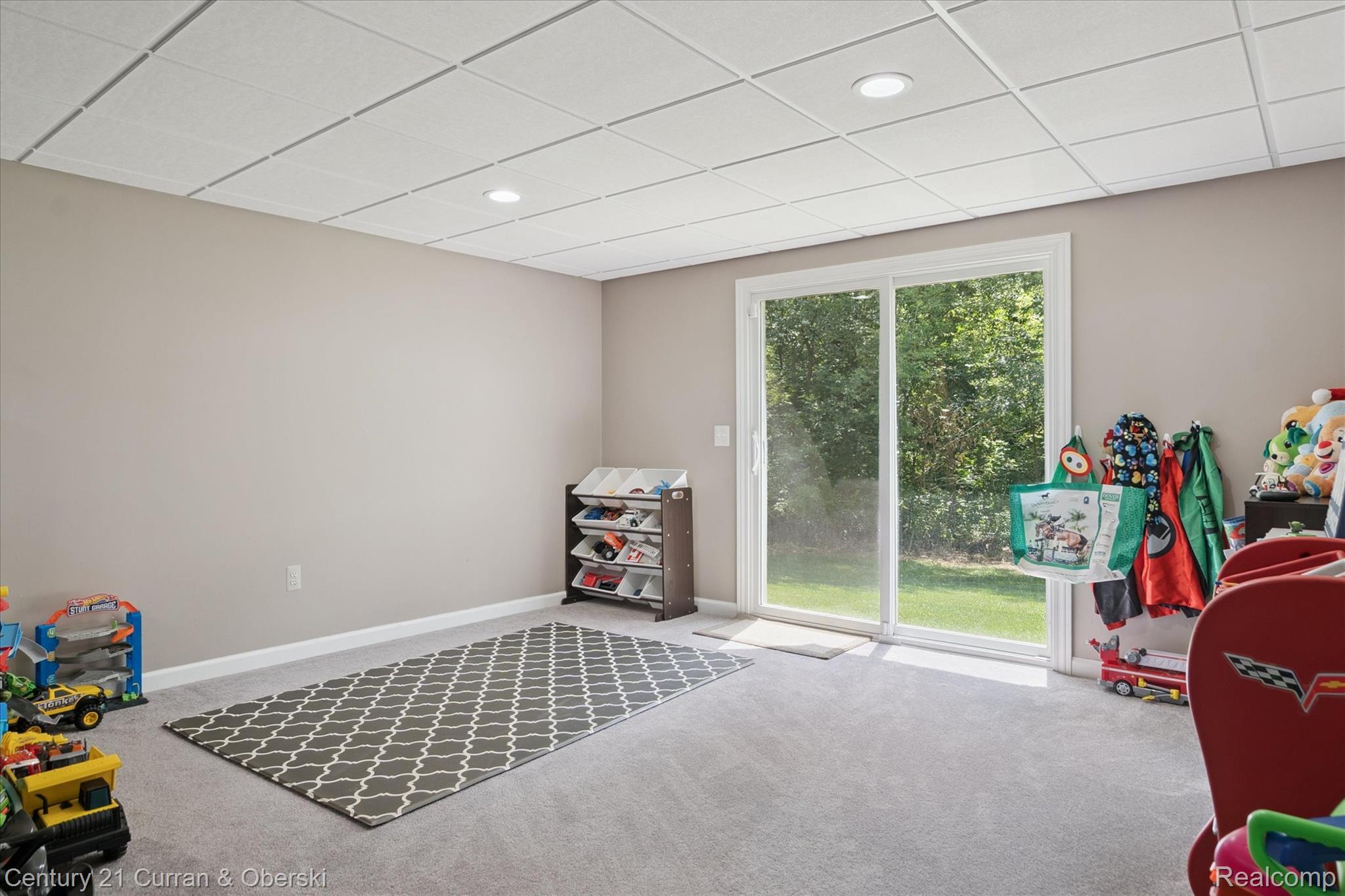 4025 Forest Edge Drive