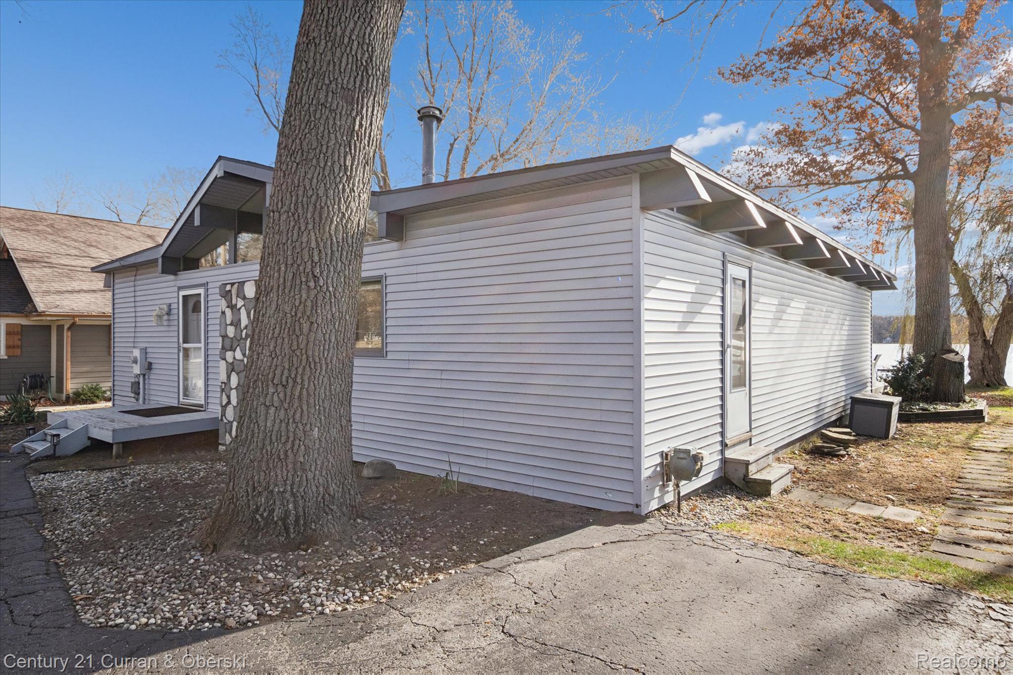 2662 Vineyard Lane