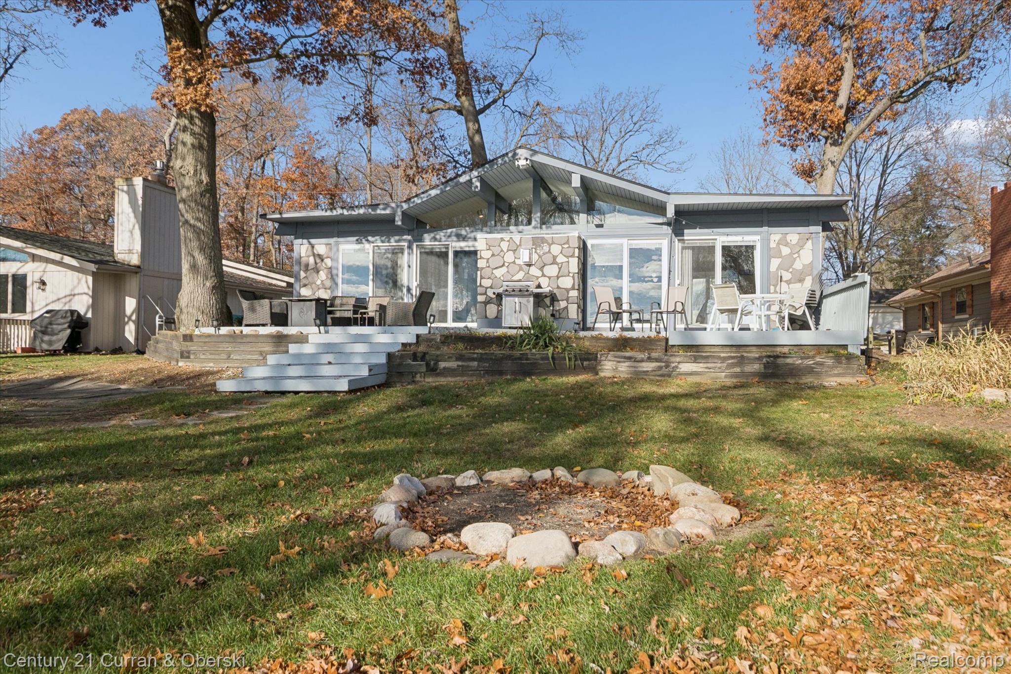 2662 Vineyard Lane