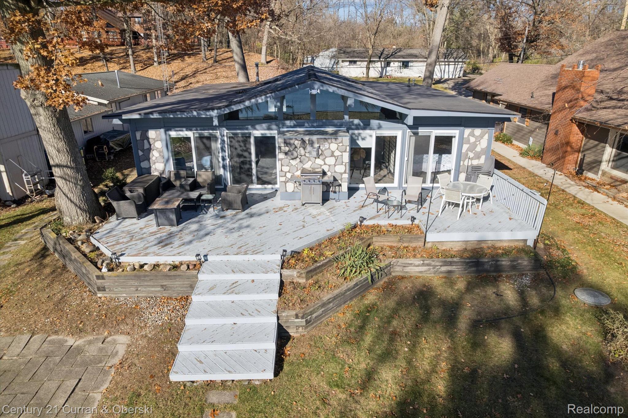 2662 Vineyard Lane