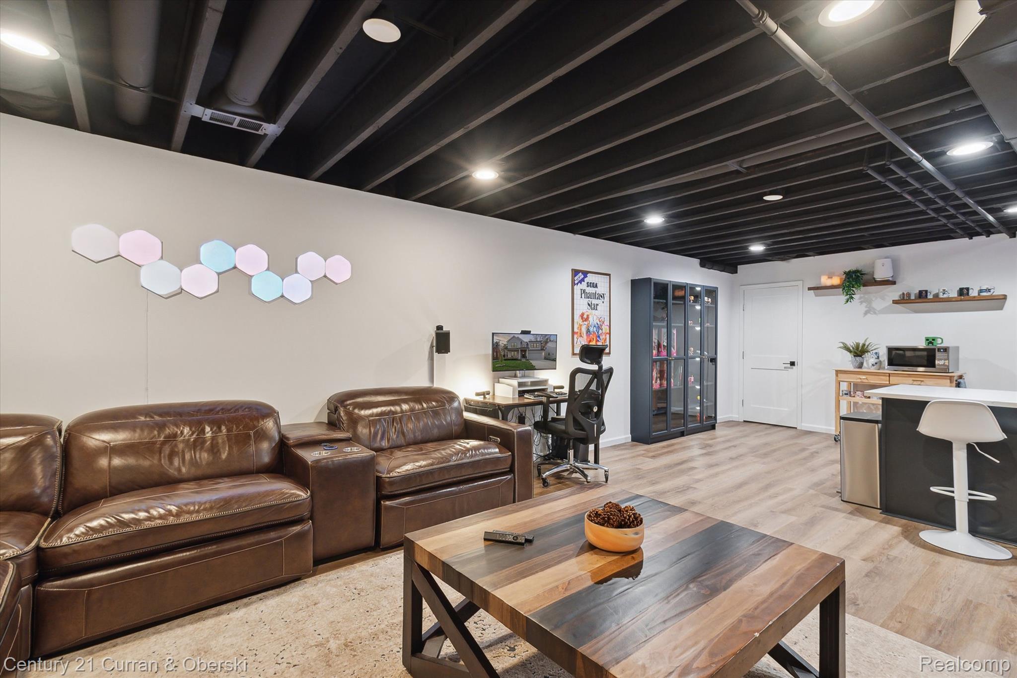 2217 N Wilson Avenue