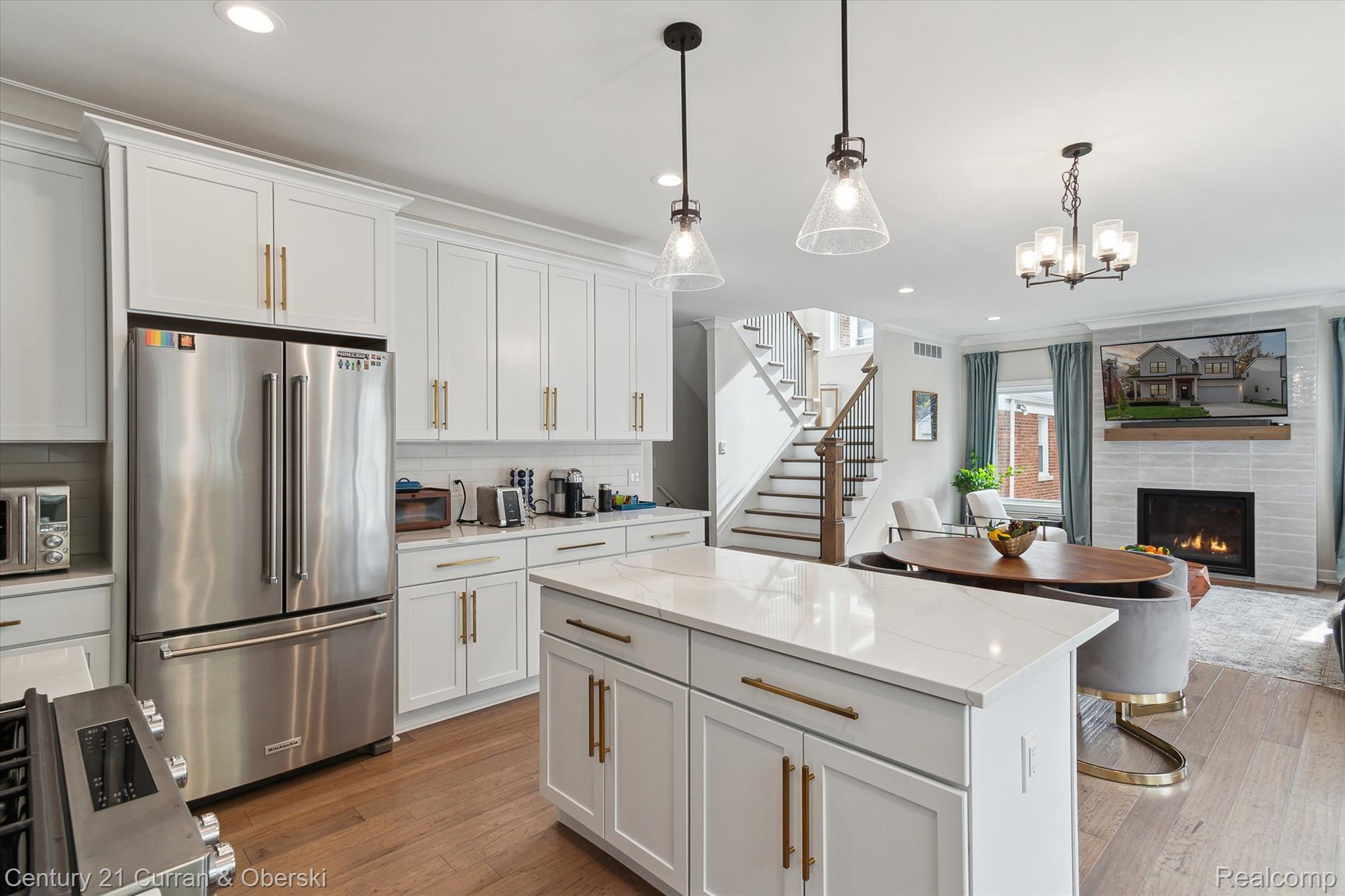 2217 N Wilson Avenue