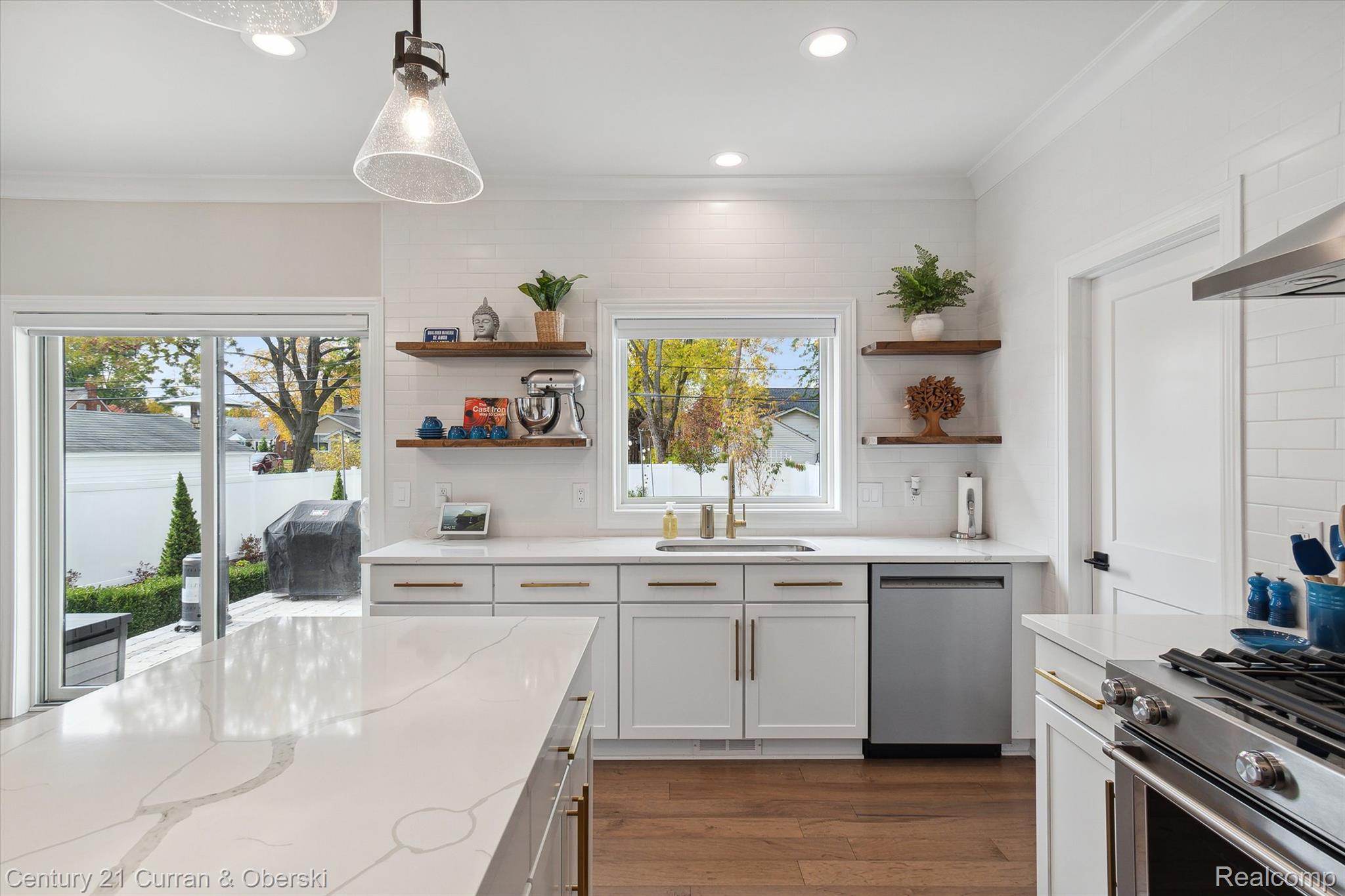 2217 N Wilson Avenue