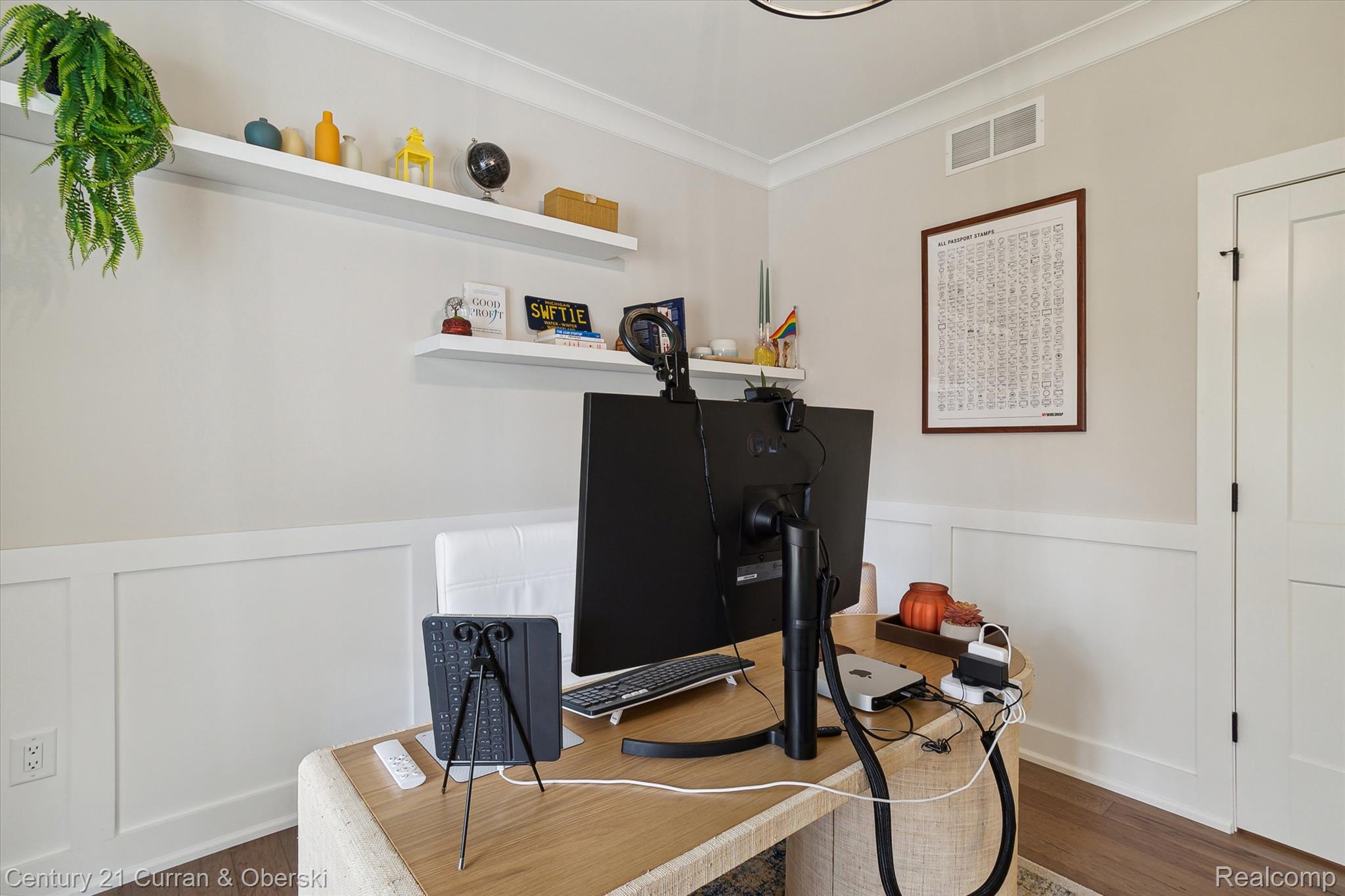 2217 N Wilson Avenue