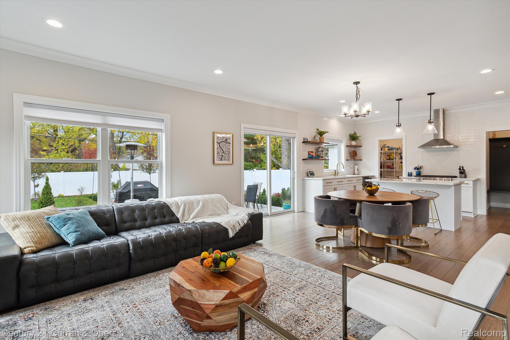 2217 N Wilson Avenue