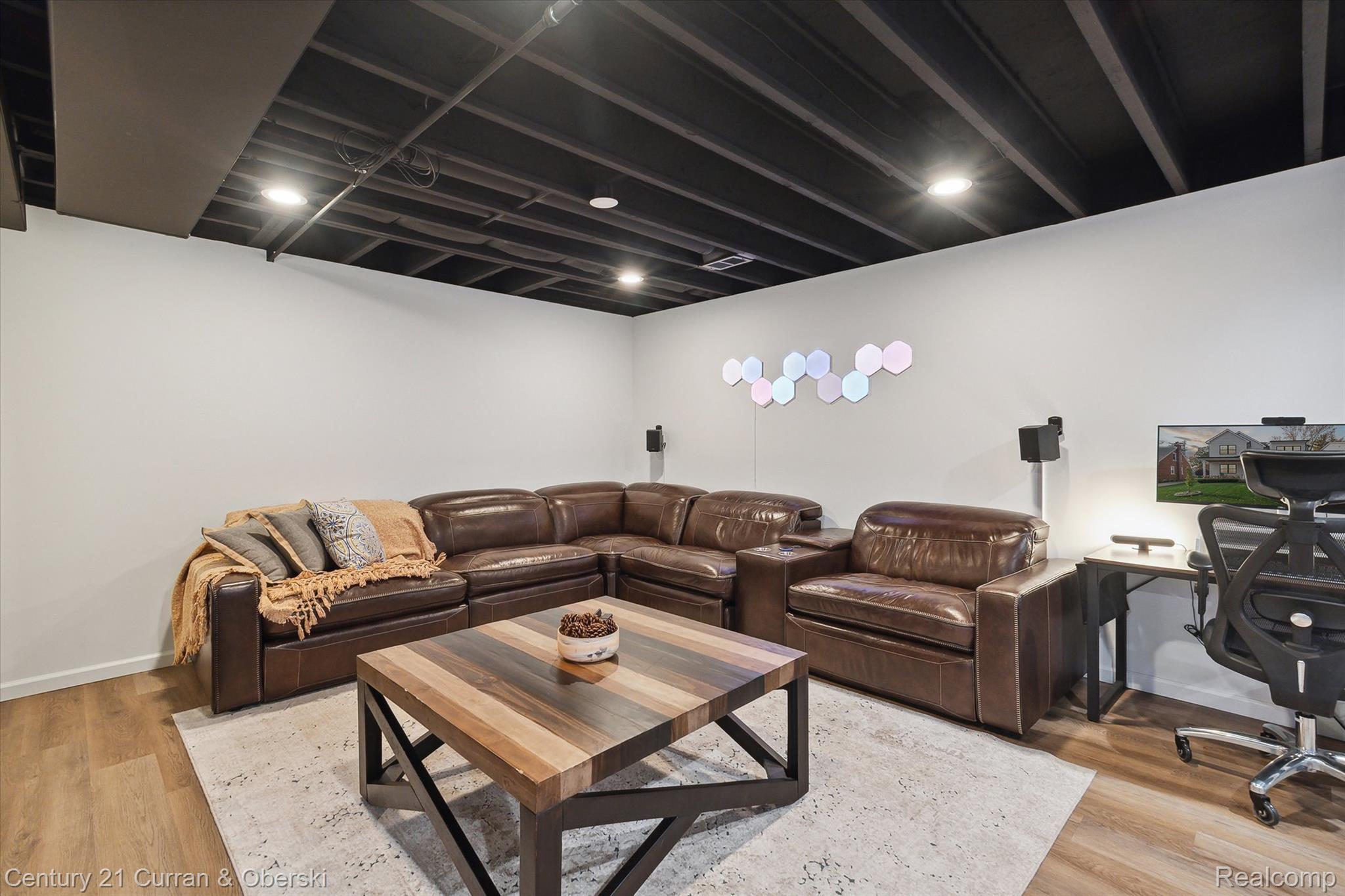 2217 N Wilson Avenue