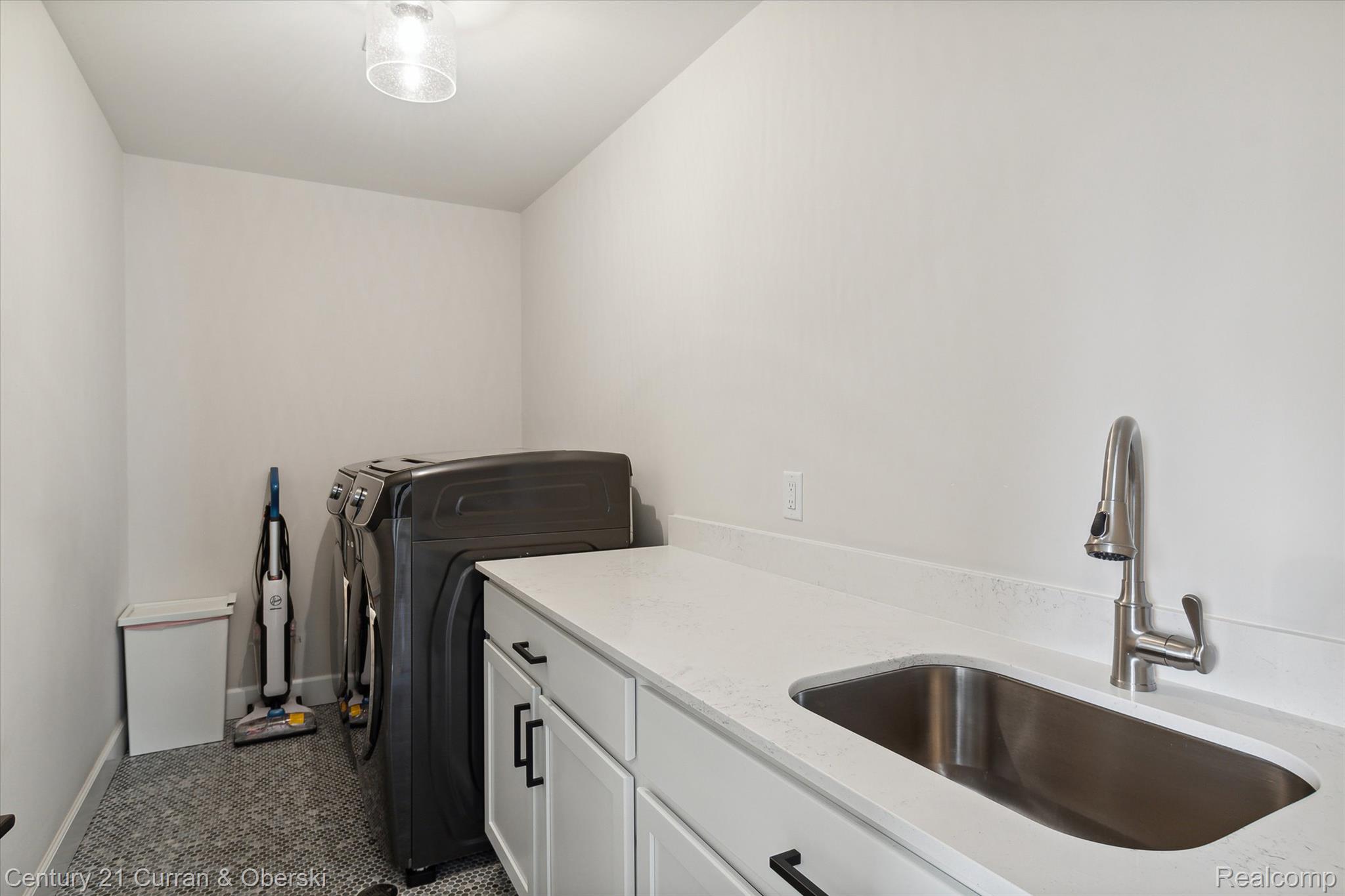 2217 N Wilson Avenue