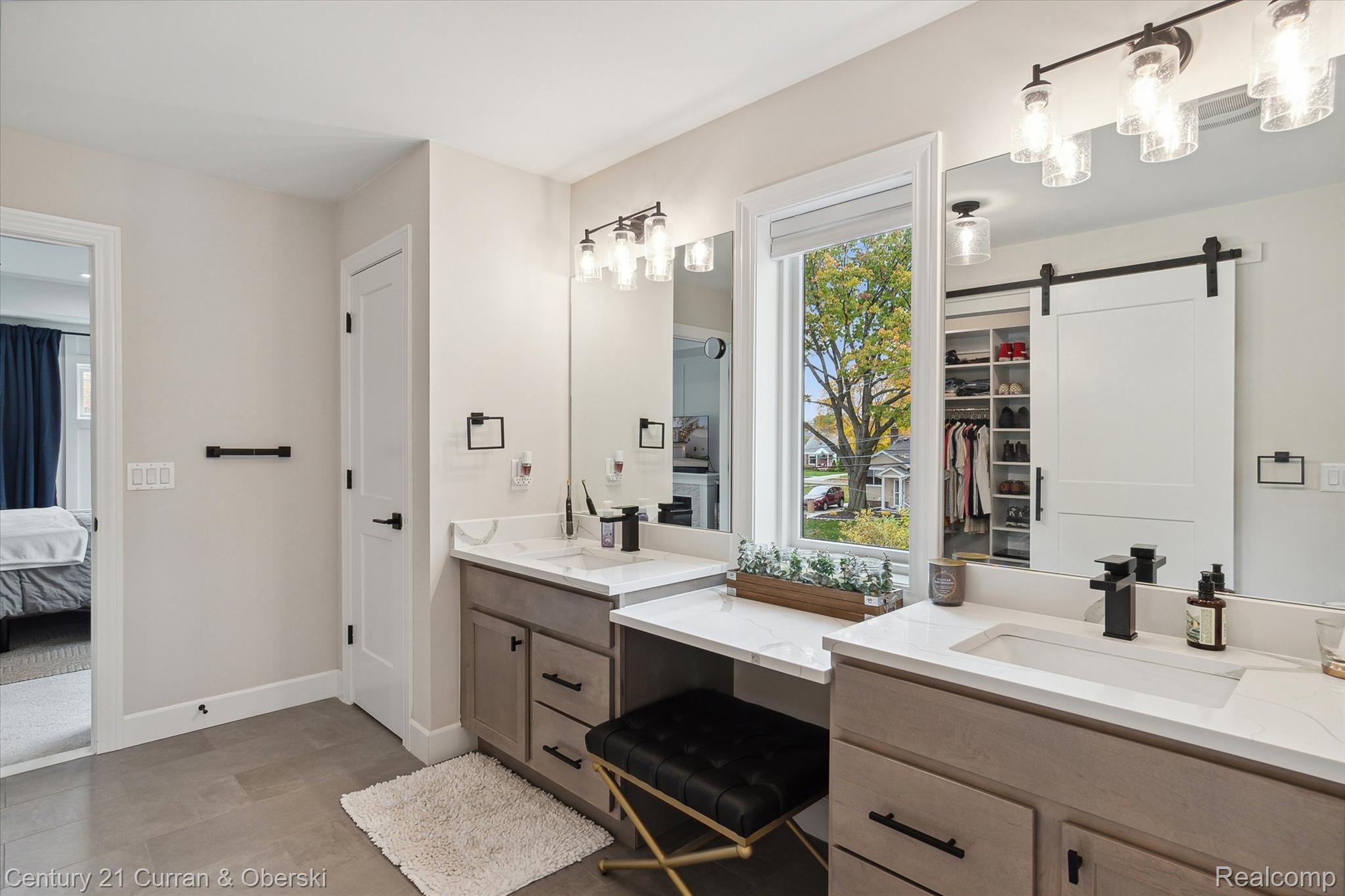 2217 N Wilson Avenue