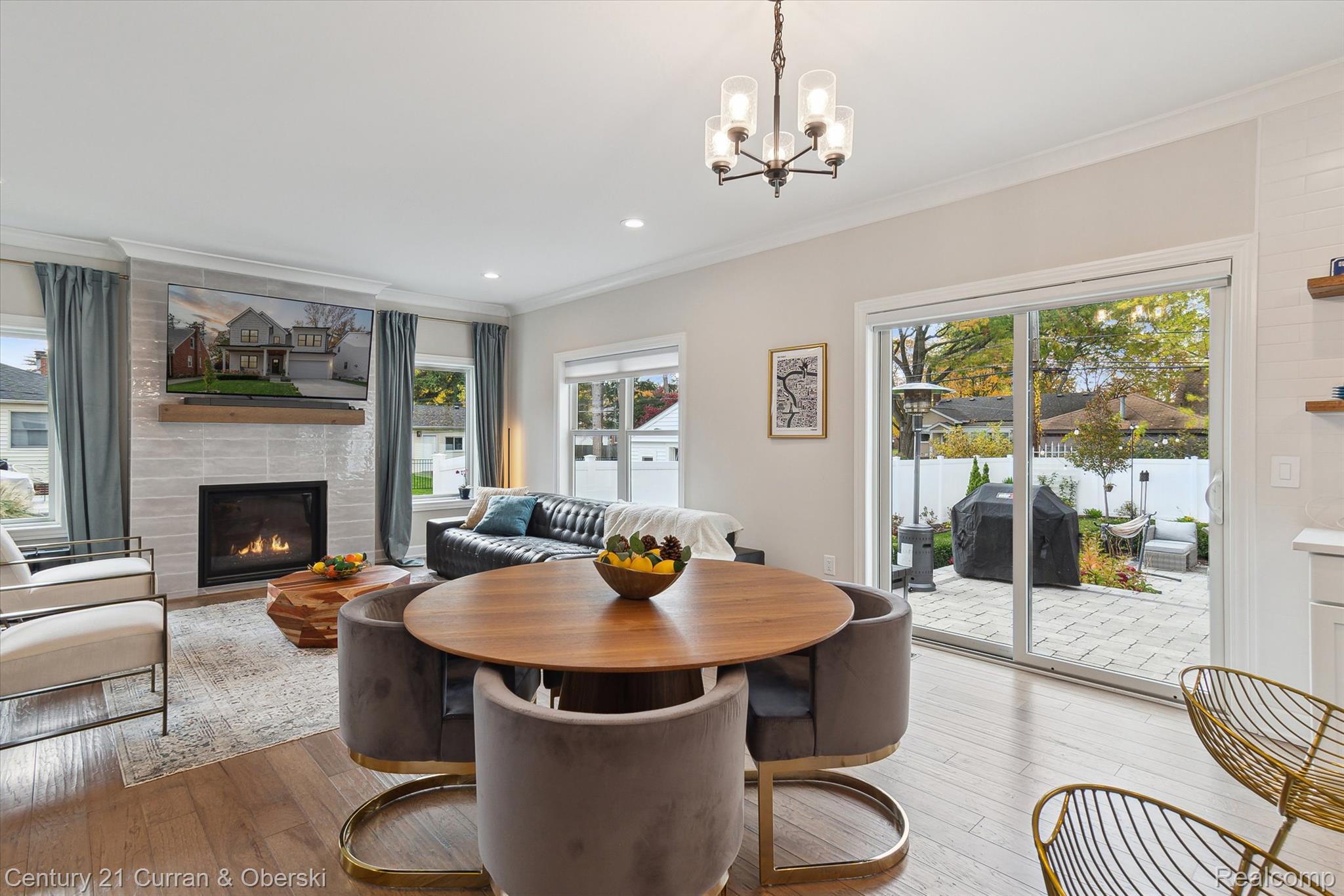 2217 N Wilson Avenue