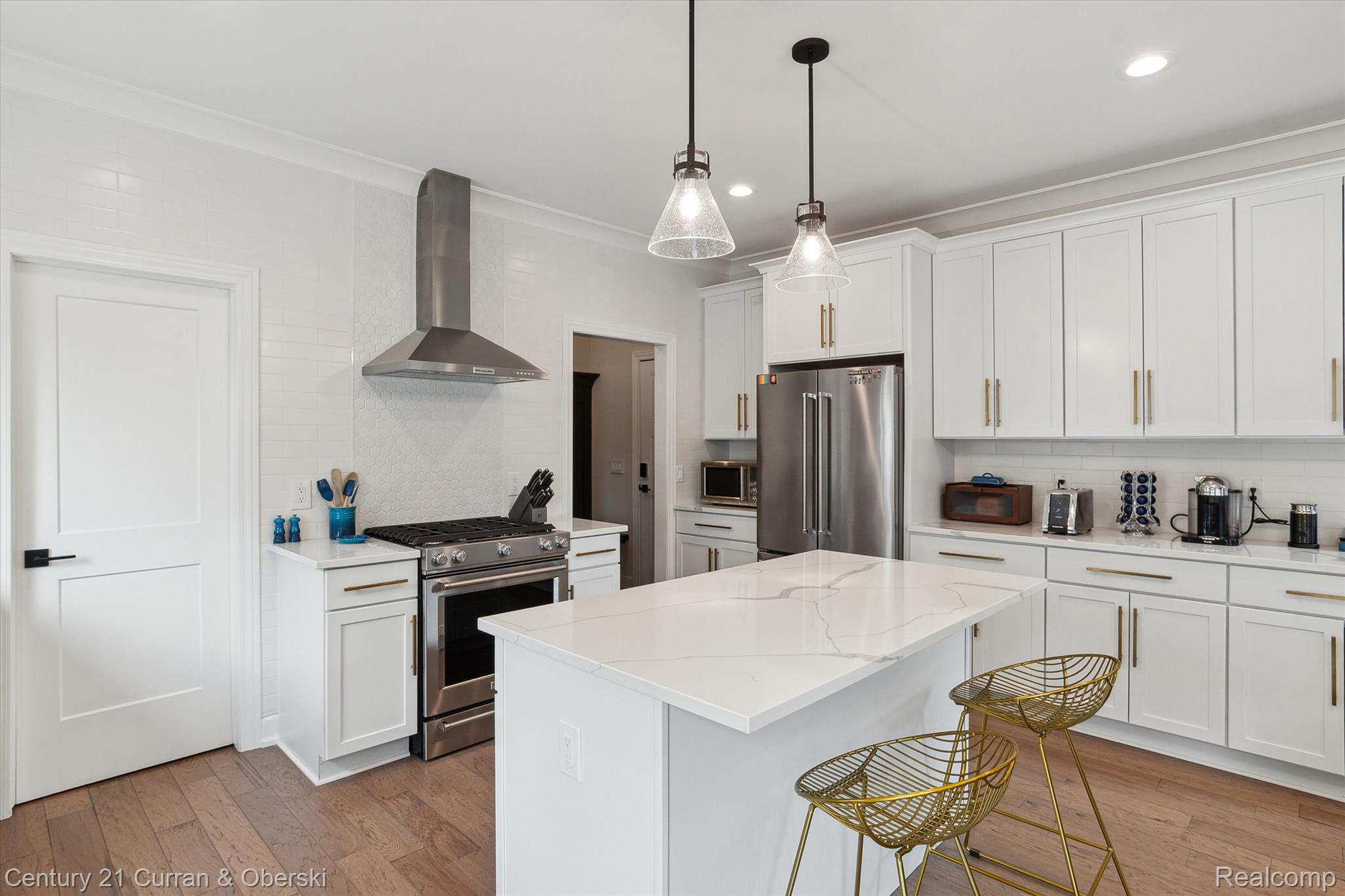 2217 N Wilson Avenue