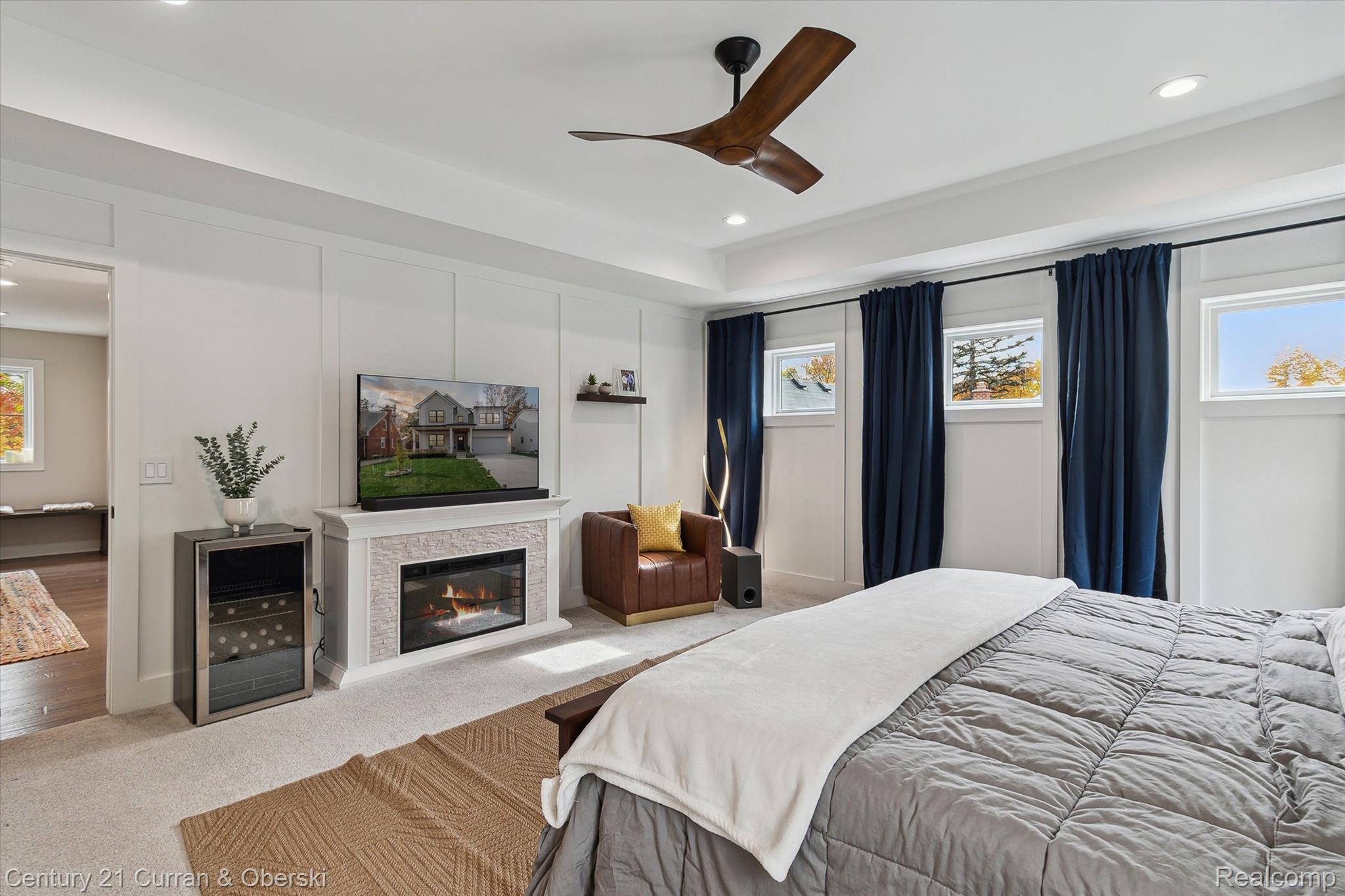 2217 N Wilson Avenue