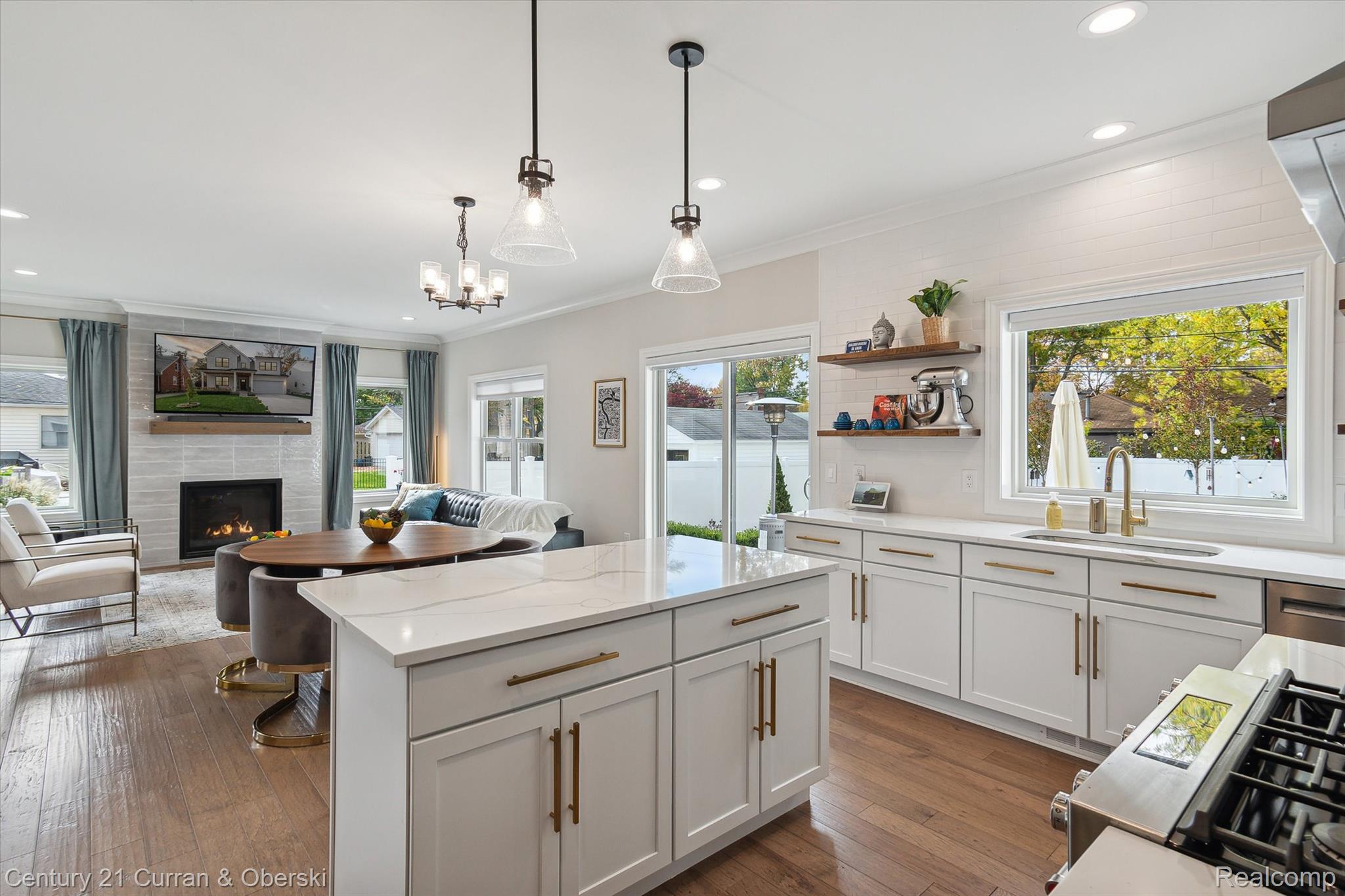 2217 N Wilson Avenue