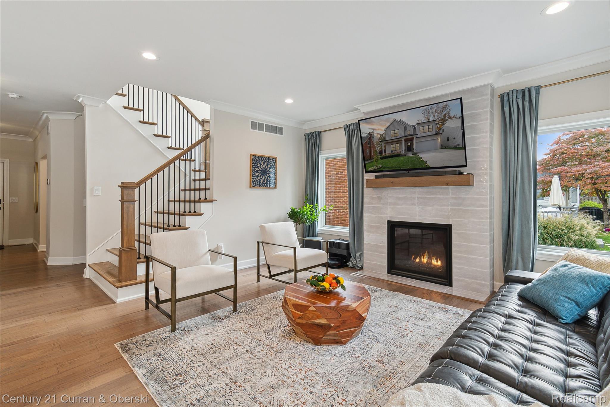 2217 N Wilson Avenue