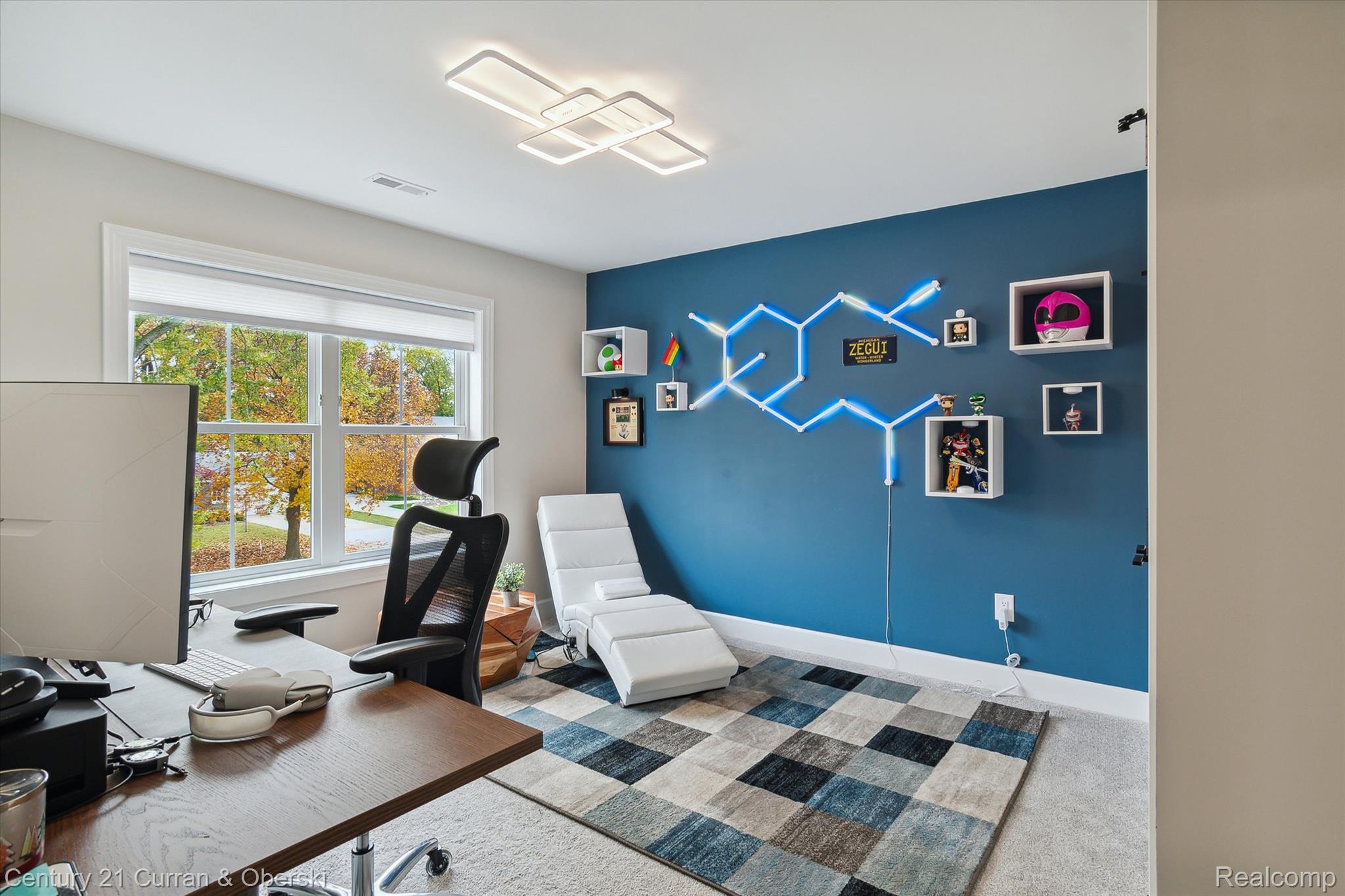 2217 N Wilson Avenue