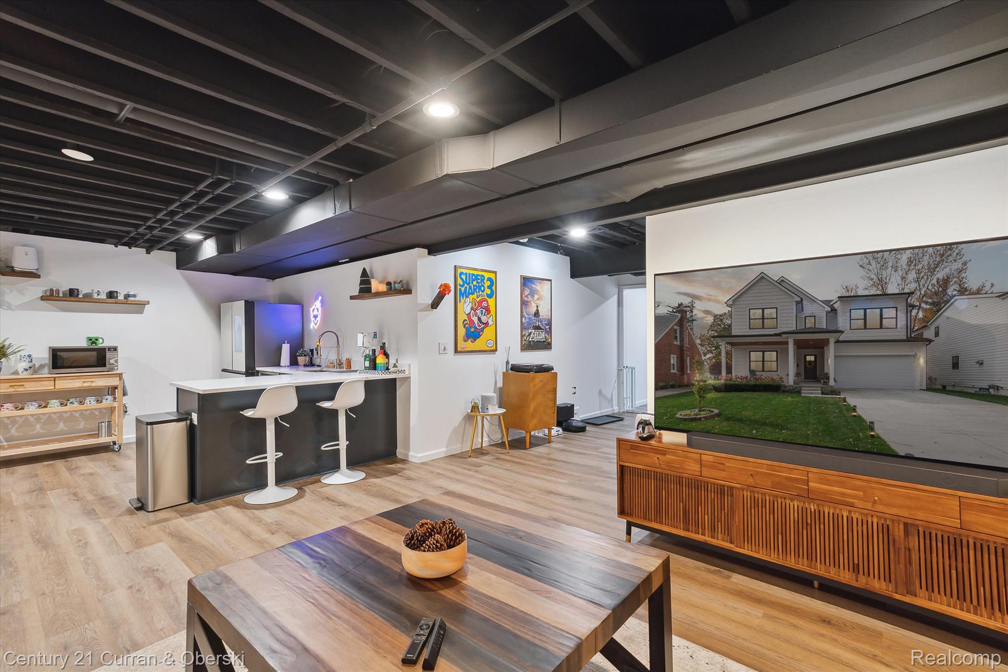 2217 N Wilson Avenue