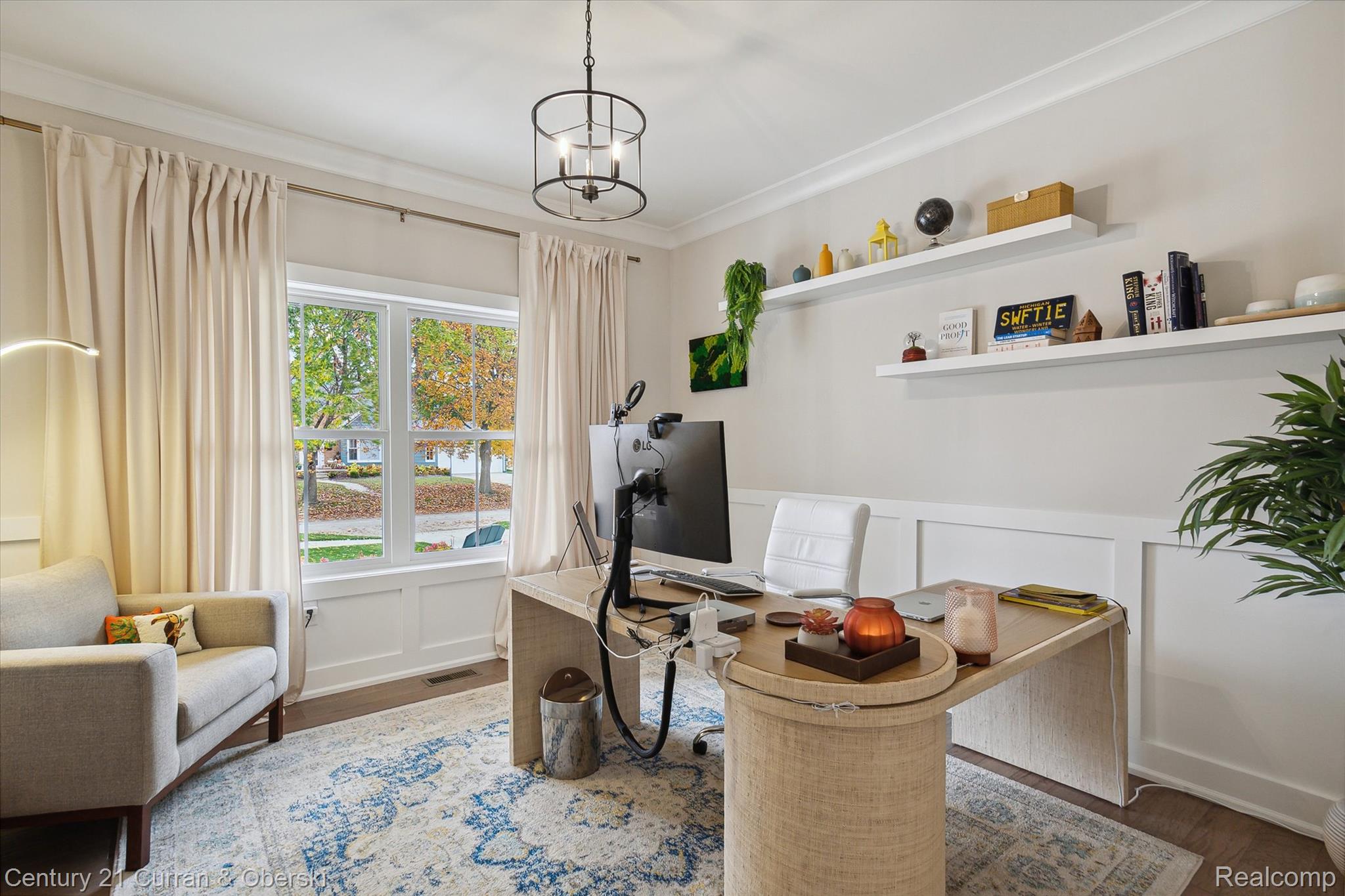 2217 N Wilson Avenue