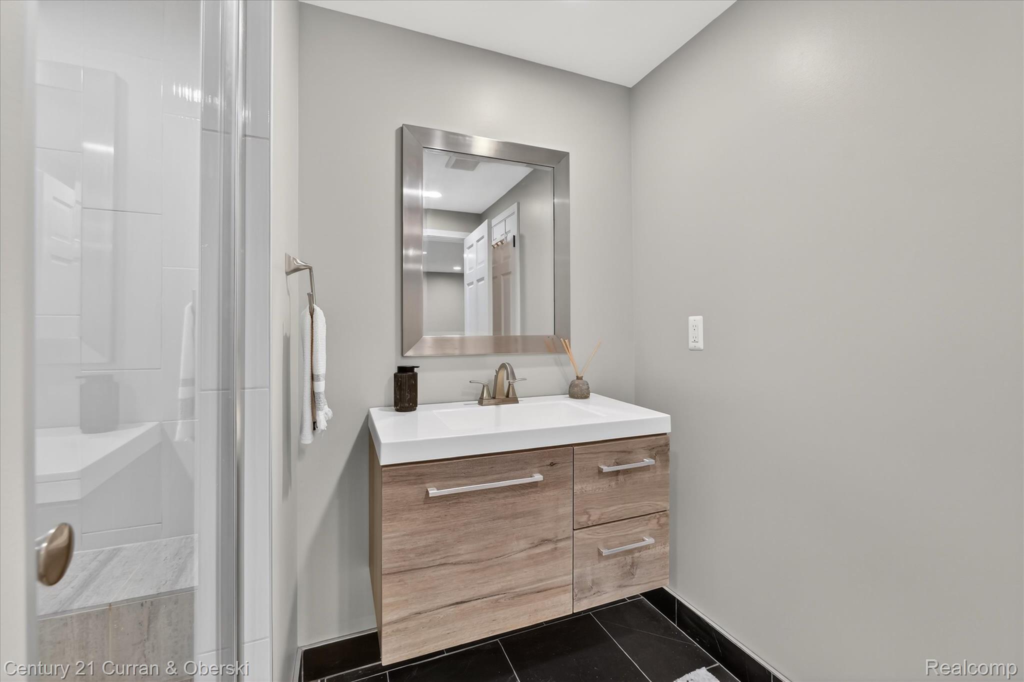 1698 Farnborough Drive