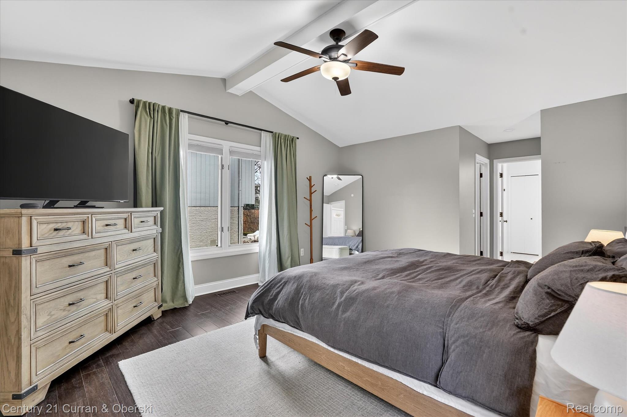 1698 Farnborough Drive