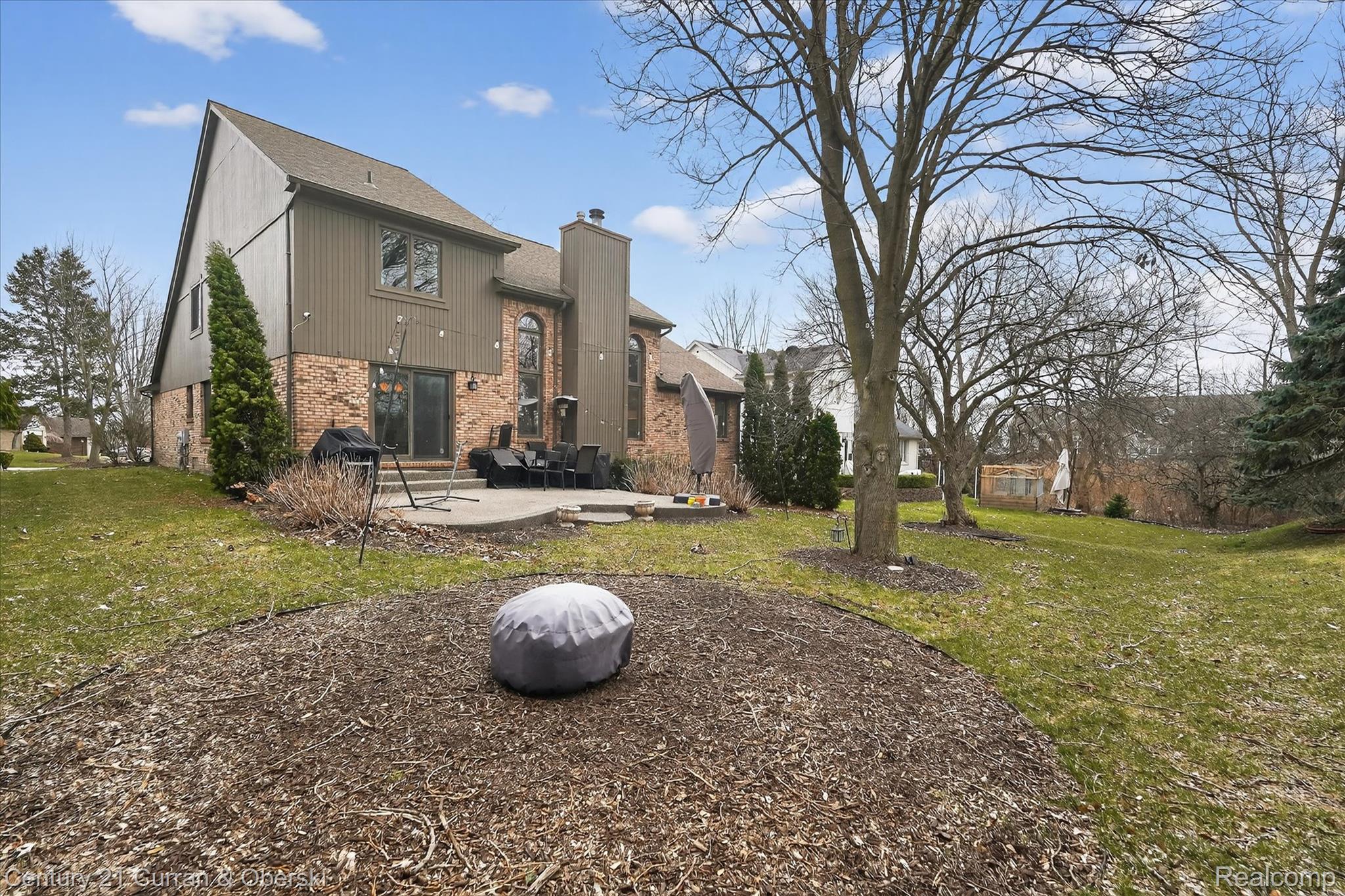 1698 Farnborough Drive