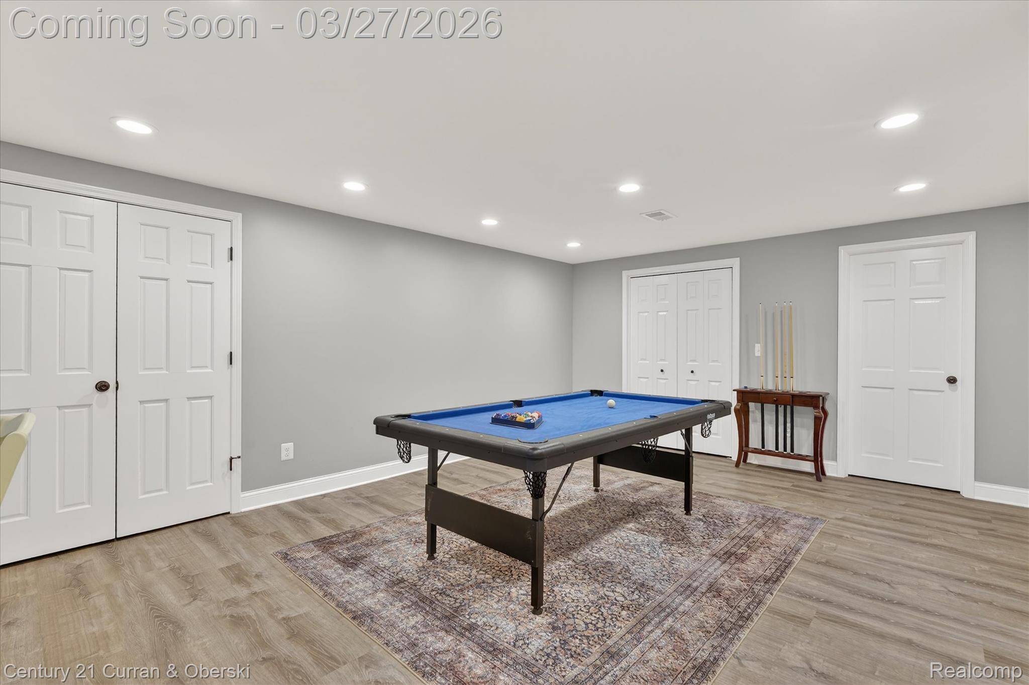 1698 Farnborough Drive