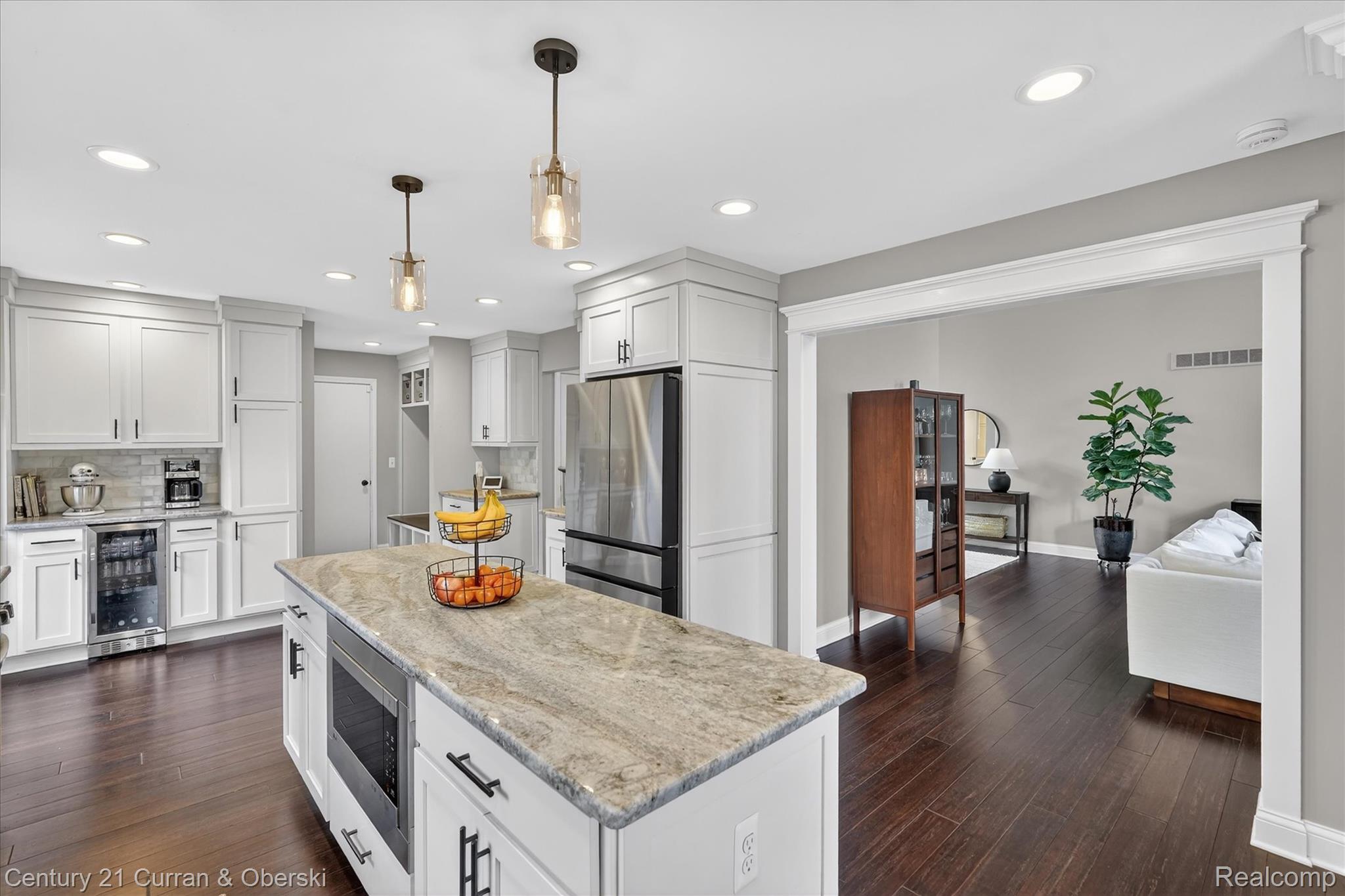 1698 Farnborough Drive