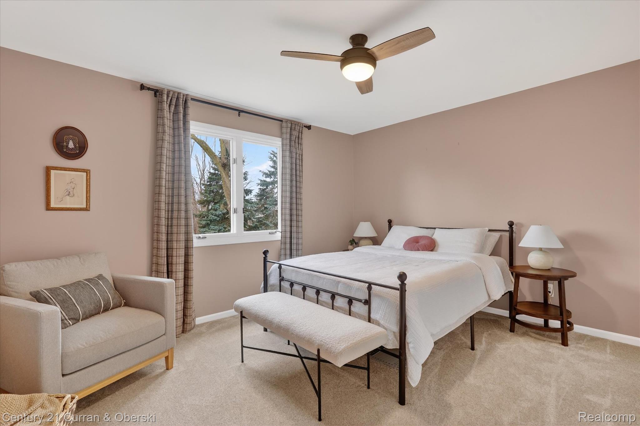 1698 Farnborough Drive