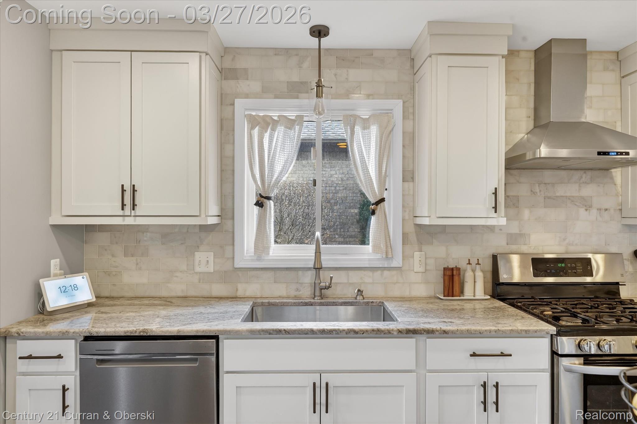 1698 Farnborough Drive