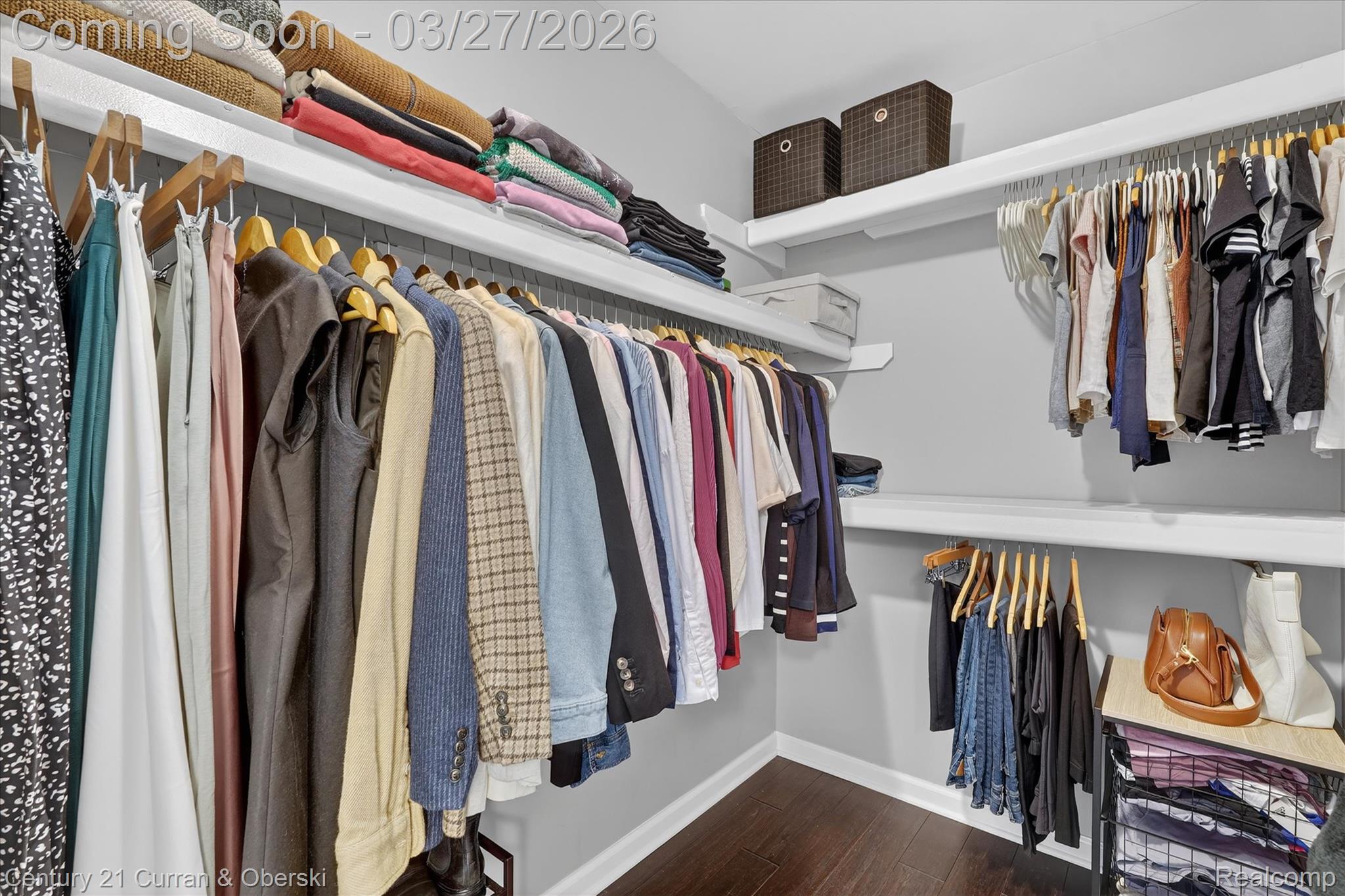 1698 Farnborough Drive