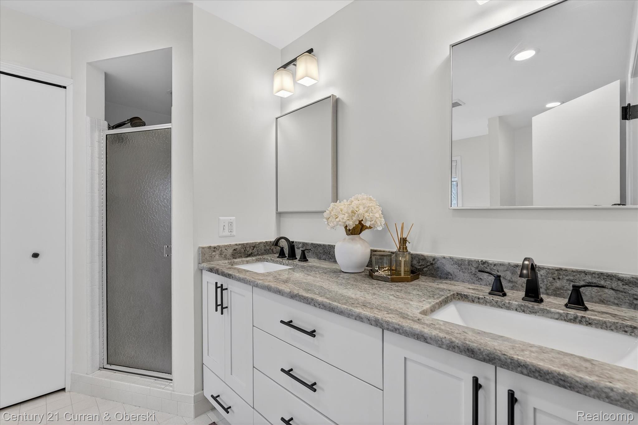 1698 Farnborough Drive