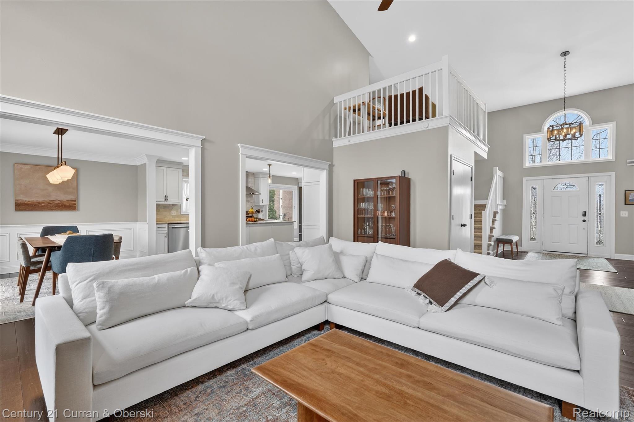 1698 Farnborough Drive